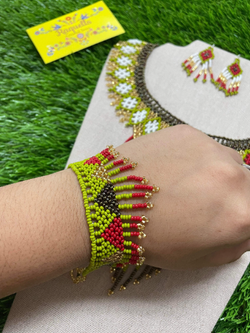 Image of Artisanal Beaded Jewelry Set