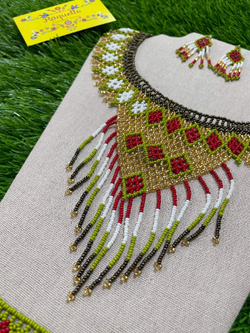 Image of Artisanal Beaded Jewelry Set