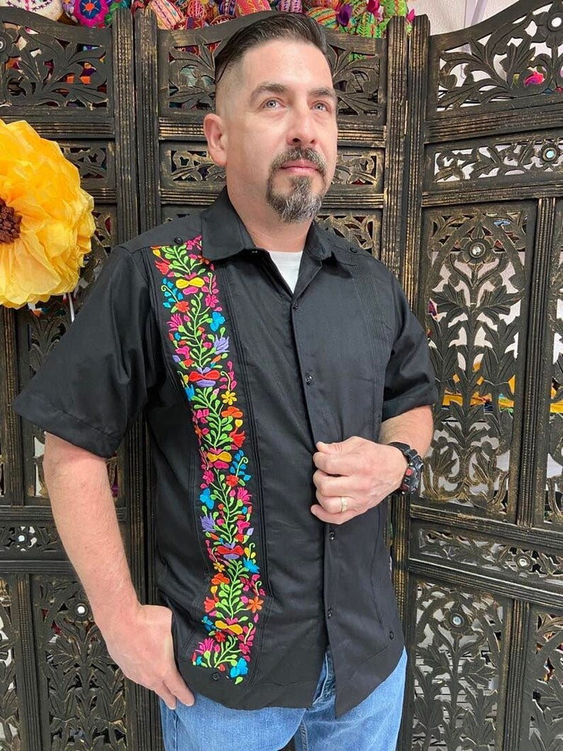 Formal Guayabera Yucateca - Floral Embroidered