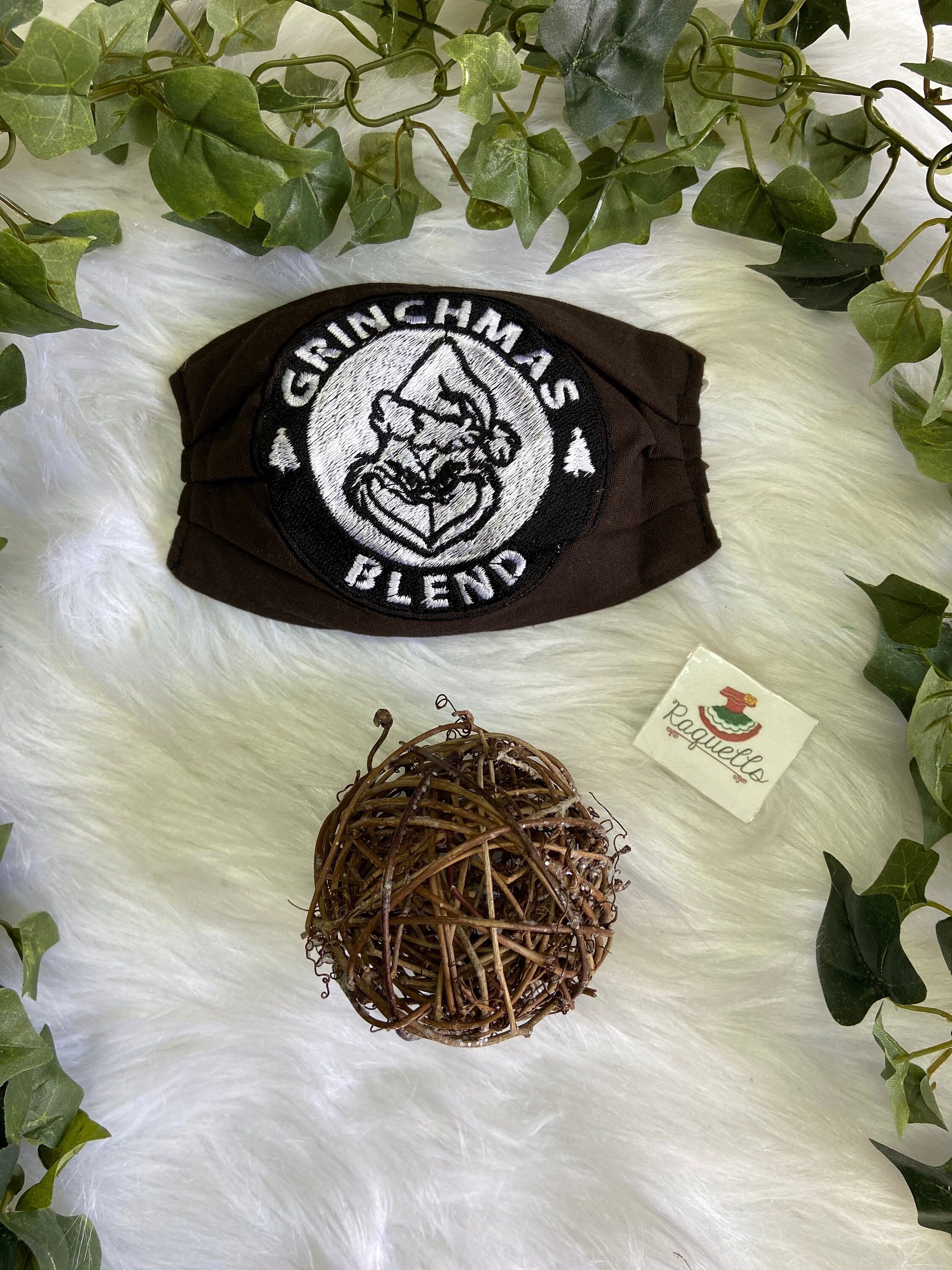 CHRISTMAS - Embroidered Face Mask with sewn-in Filter