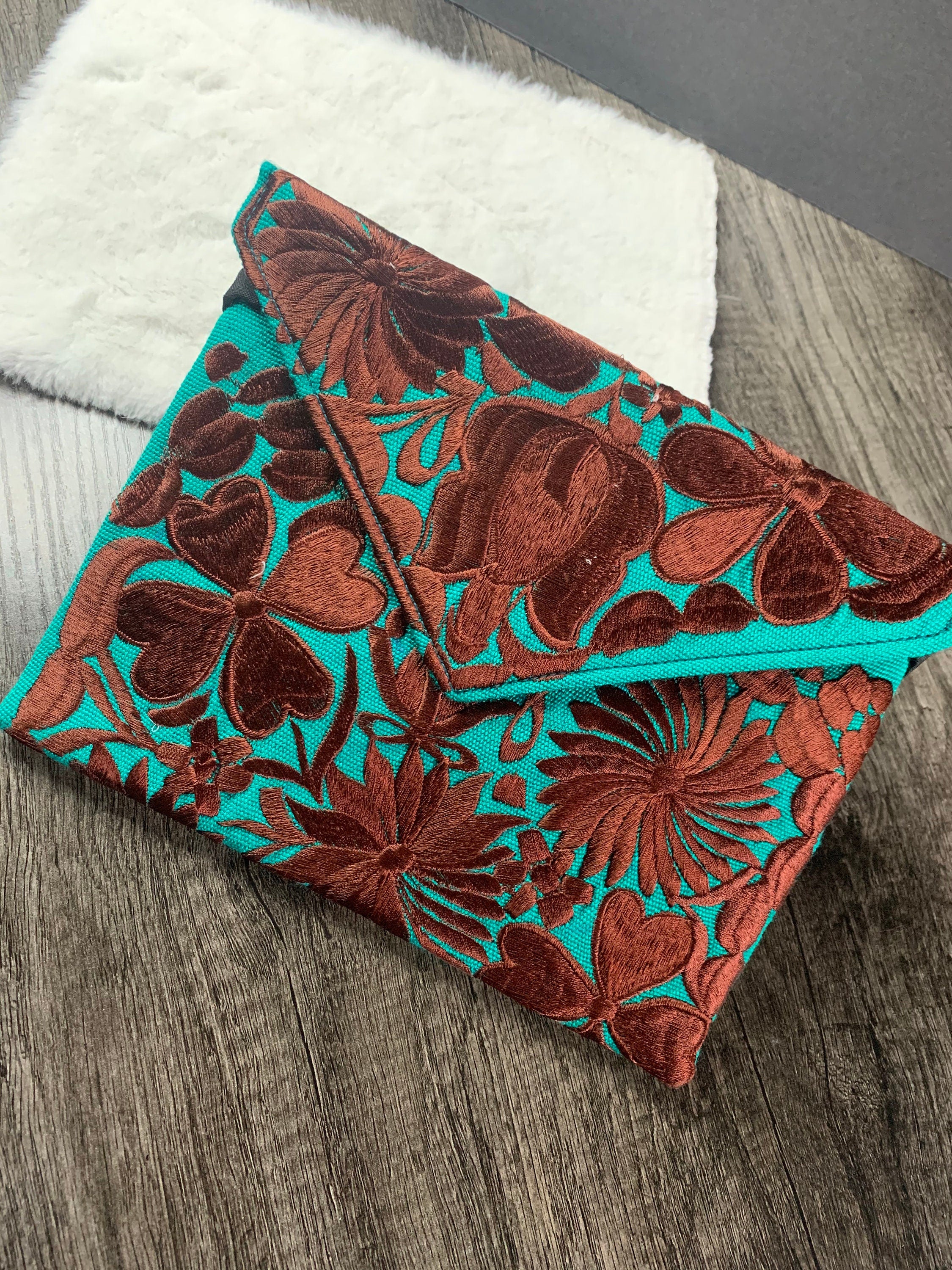 Image of Elegant Embroidered Clutch Bag - Artisanal Embroidered Clutch Bag and Crossbody