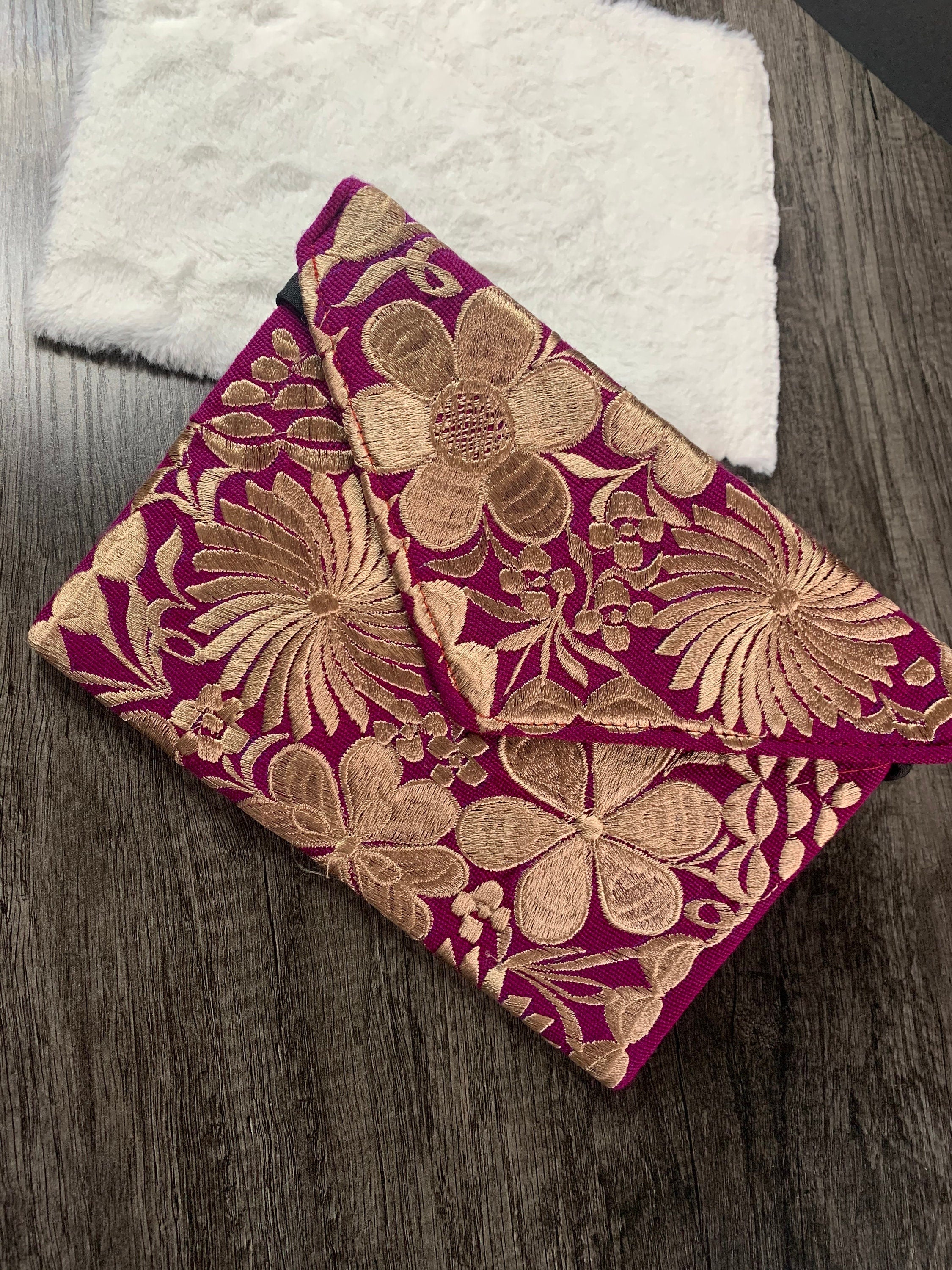 Image of Elegant Embroidered Clutch Bag - Artisanal Embroidered Clutch Bag and Crossbody