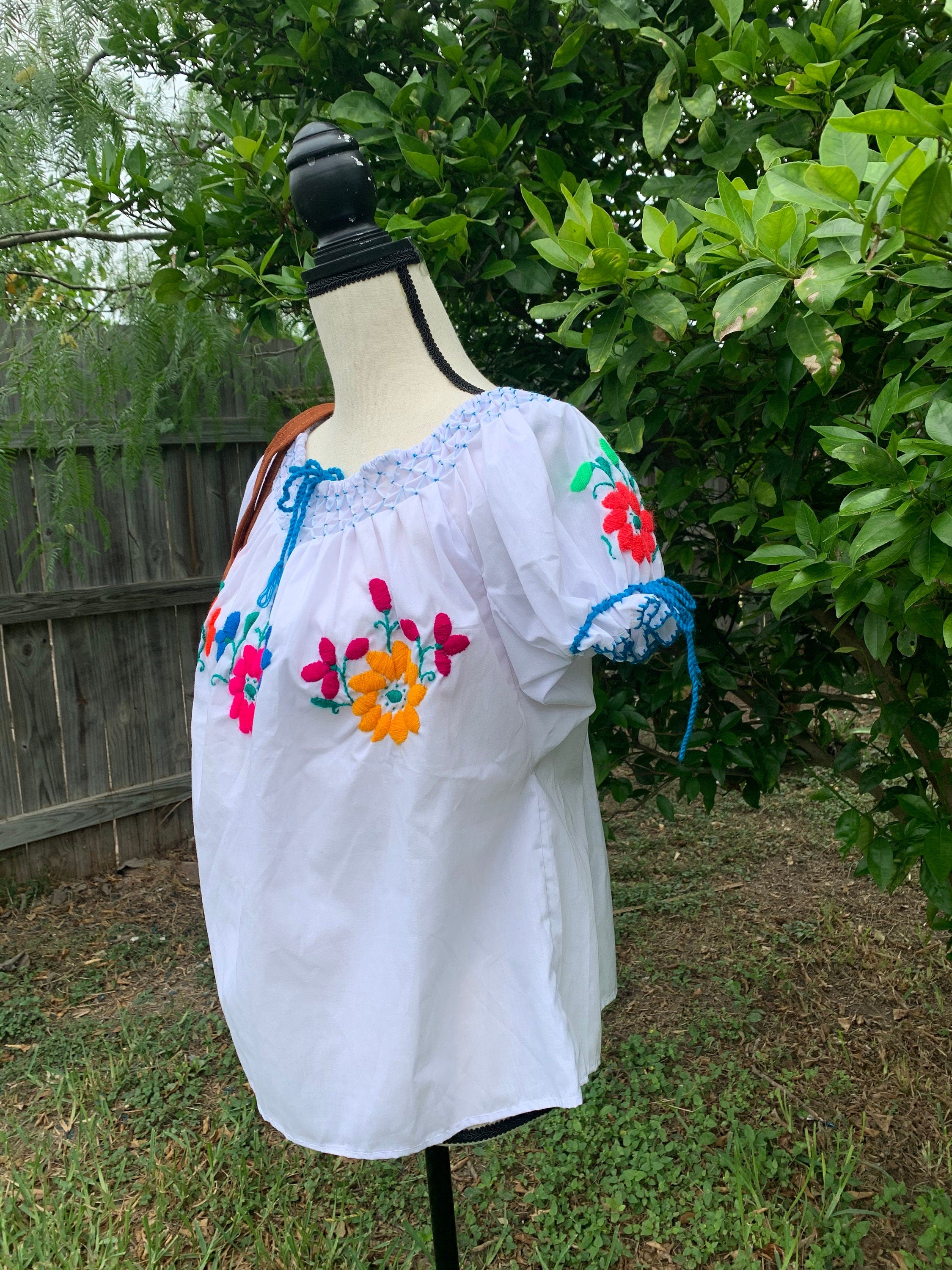 Hand Embroidered Artisanal Blouse - Mexican Blouse - Fiesta Blouse - S/M