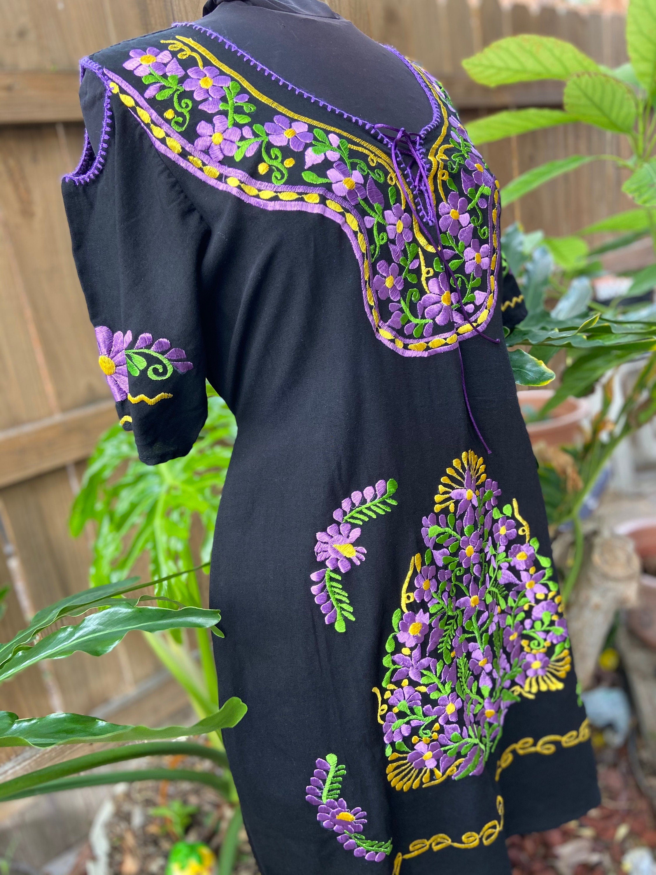 Image of Authentic, Mexican Dress, Very nice and Gorgeous Embroidered Dress in Small size