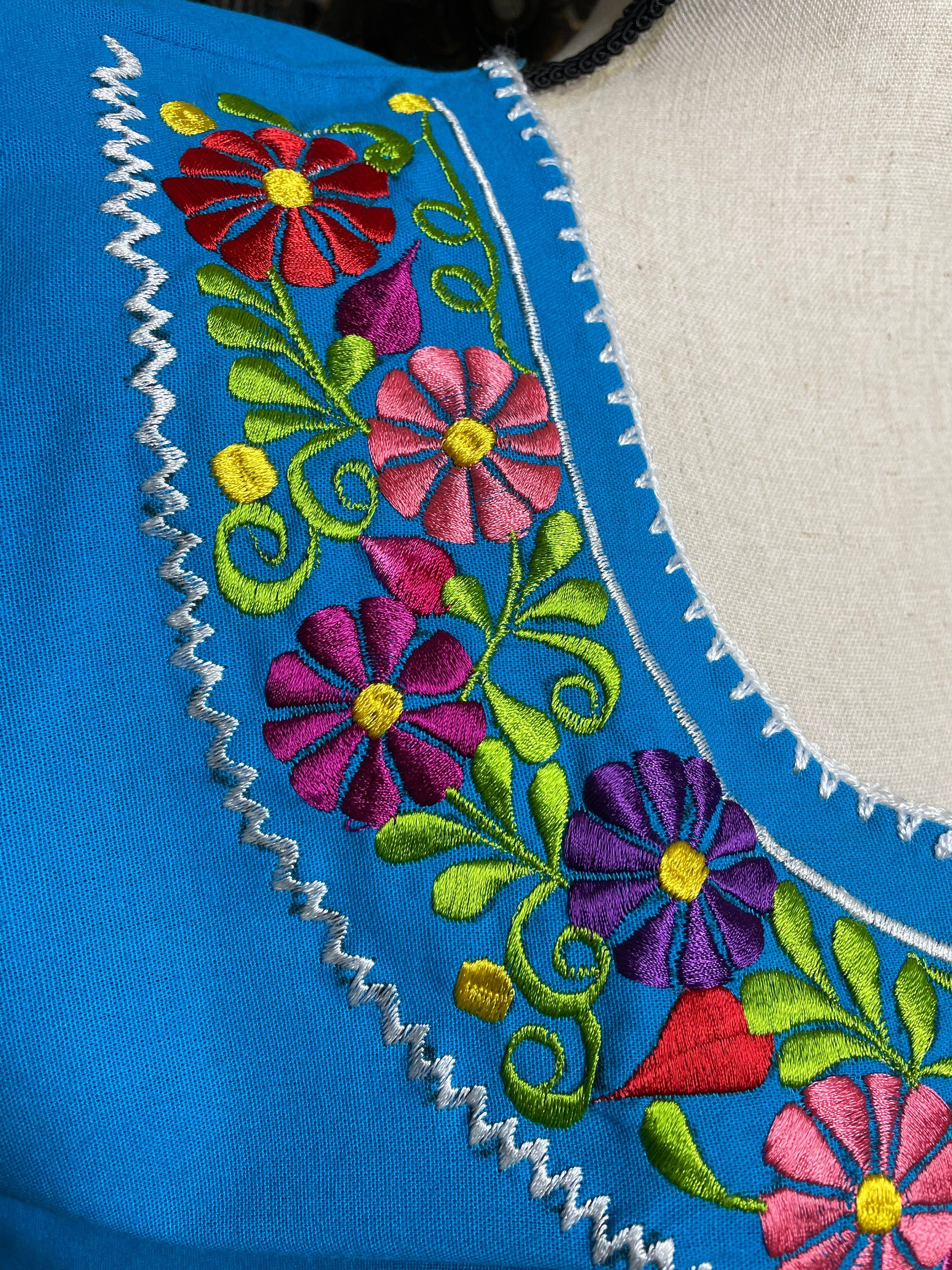 Beautiful Embroidered Handmade Blouse - Mexican Floral Artisan Blouse