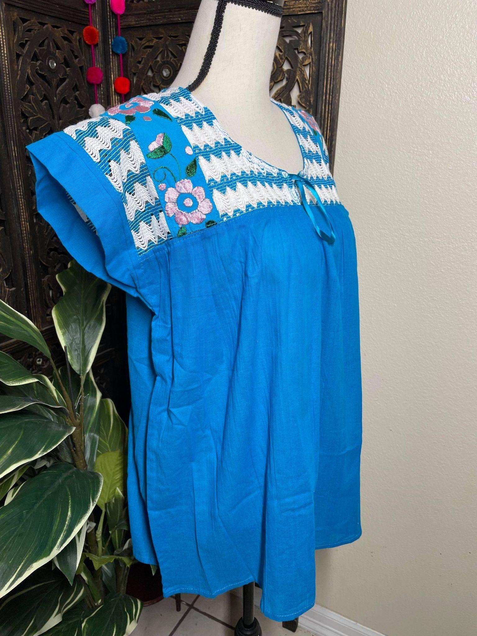 Precious Embroidered Blouse made in Puebla, Mexico - Medium Size