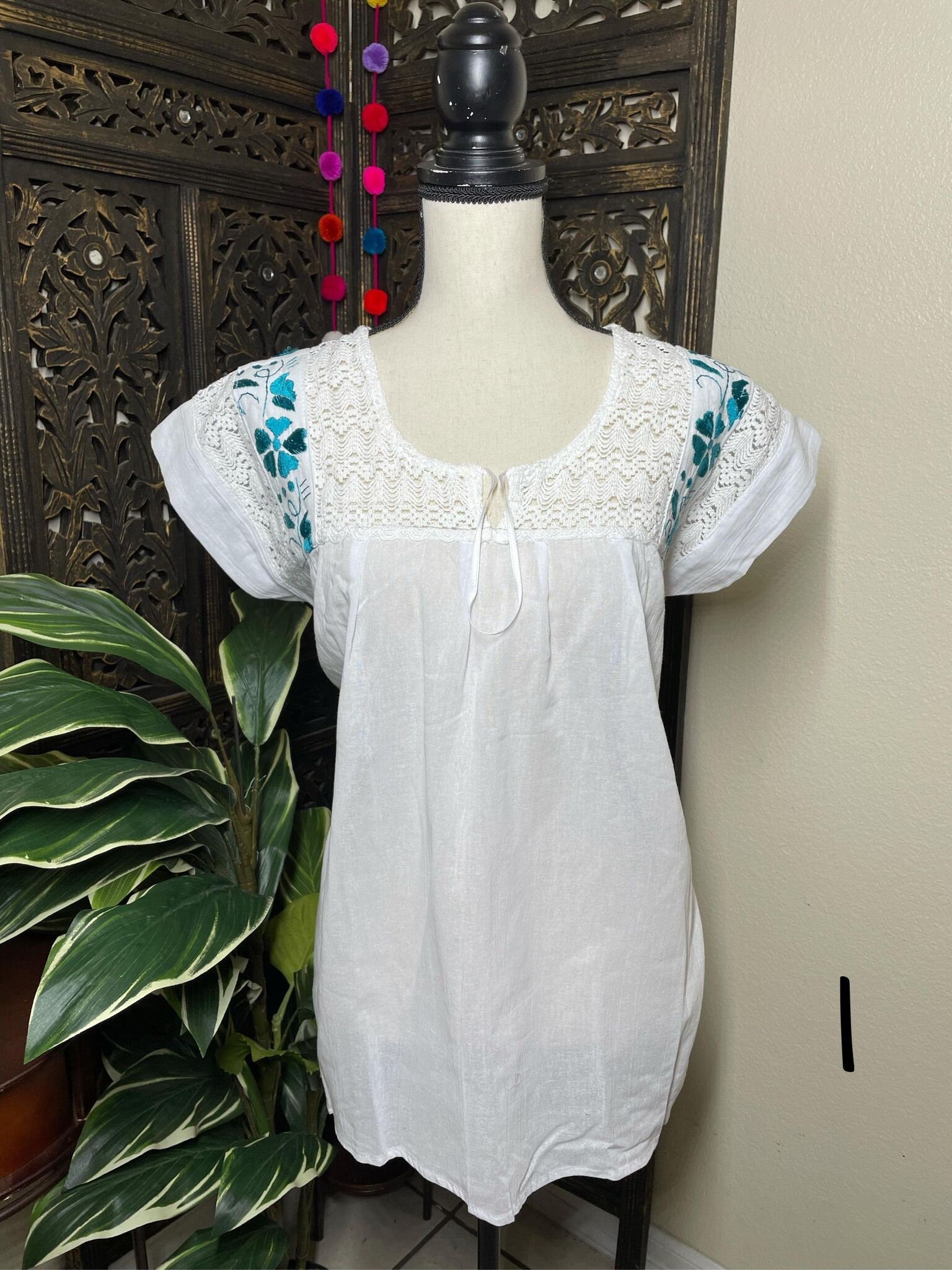 Precious Embroidered Blouse made in Puebla, Mexico - Medium