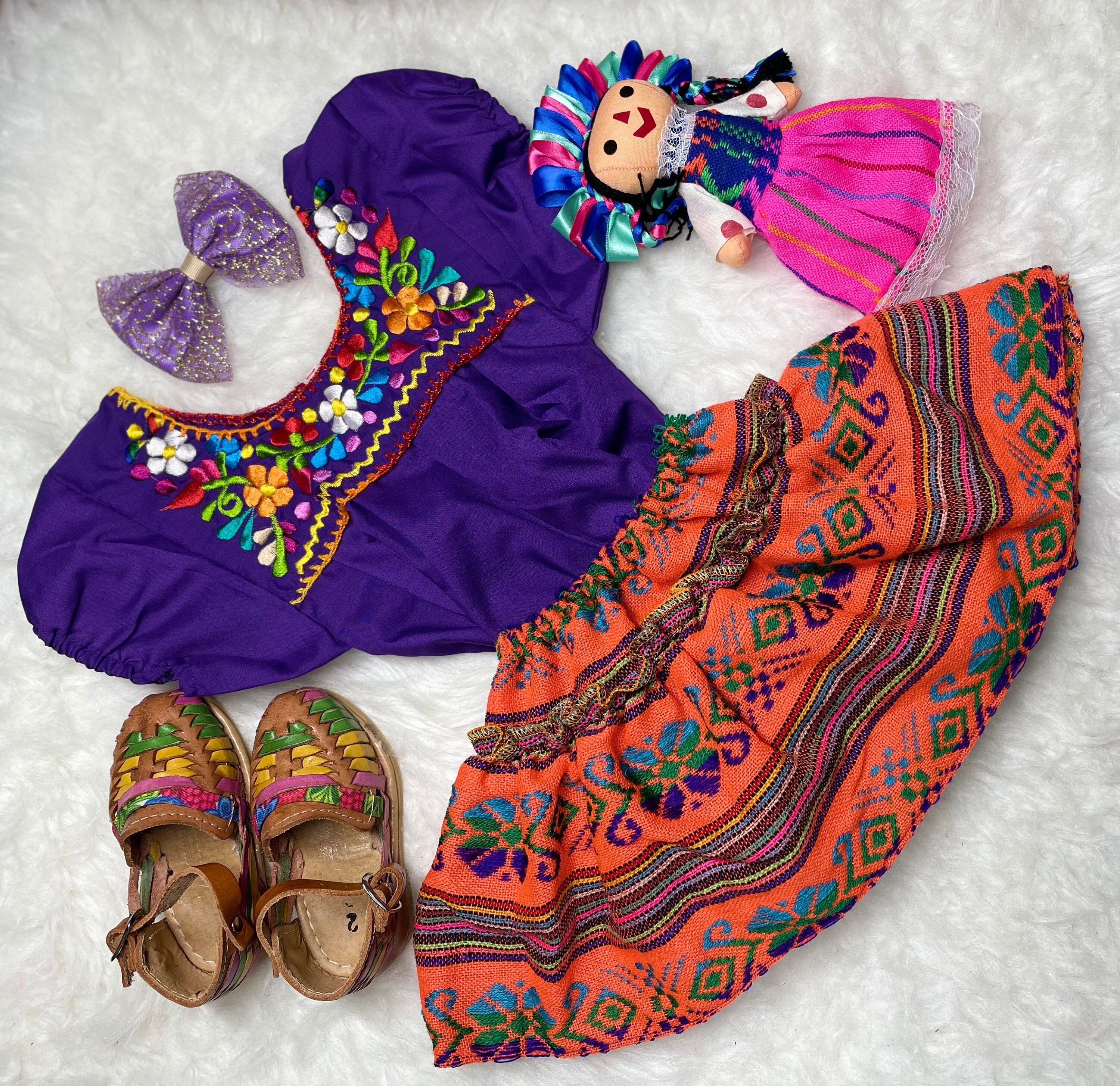 Image of 12 Months Baby Sarape Bloomers Sarape 3 piece Outfit w/Hairbow and Blouse is included