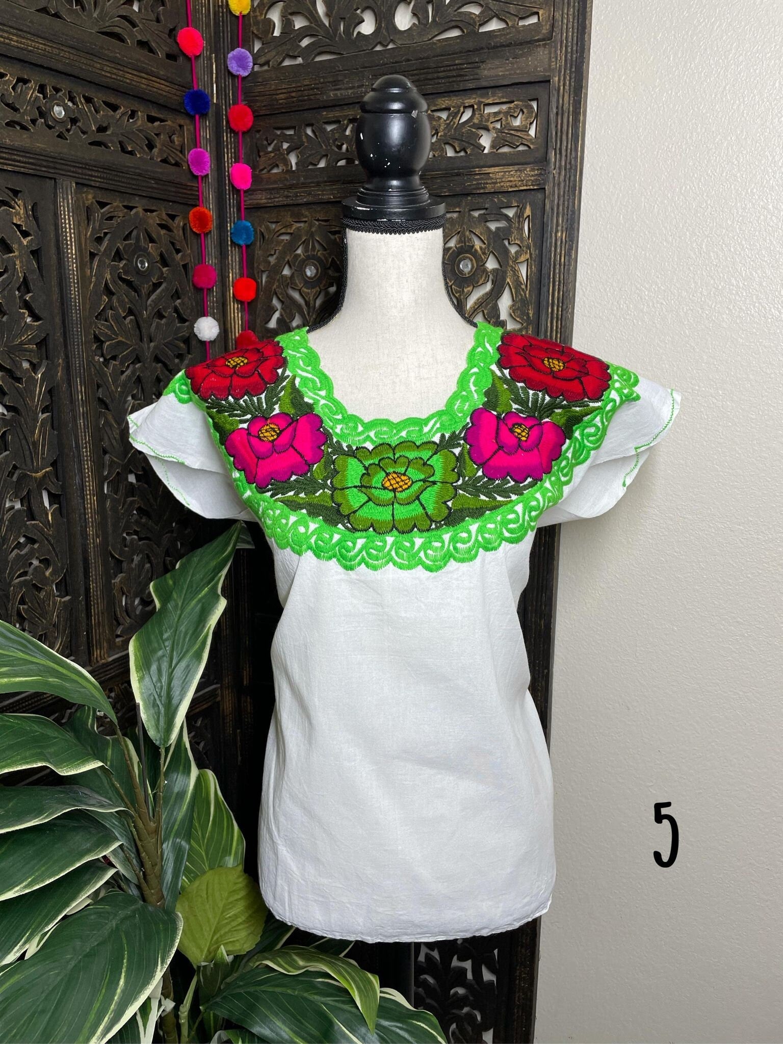 Artisanal Blouse w/Gorgeous Embroidery from Chiapas, Mexico