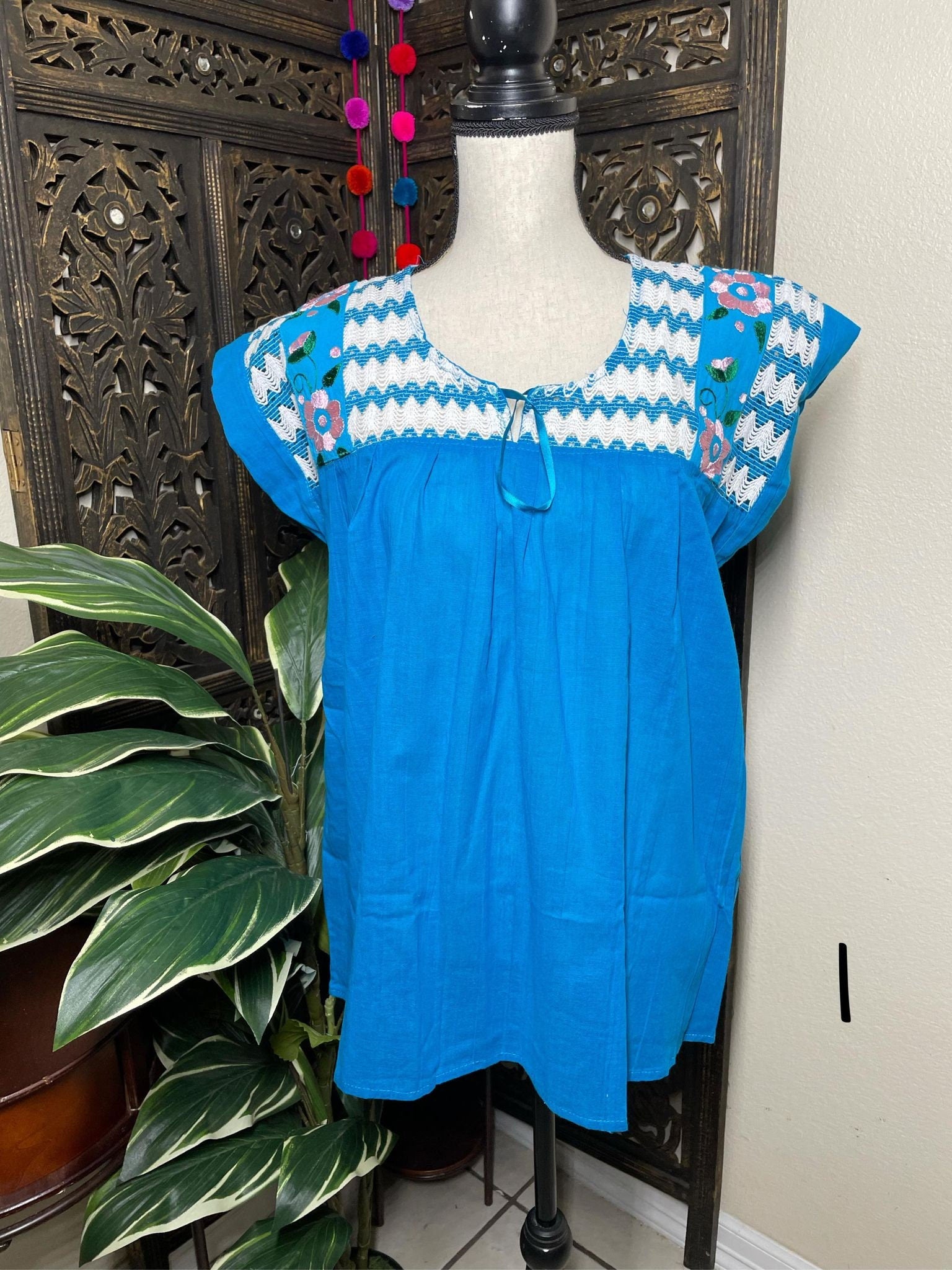 Precious Embroidered Blouse made in Puebla, Mexico - Medium Size