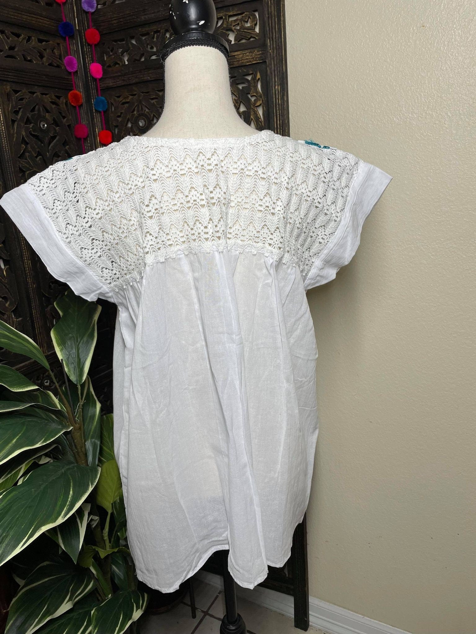 Precious Embroidered Blouse made in Puebla, Mexico - Medium