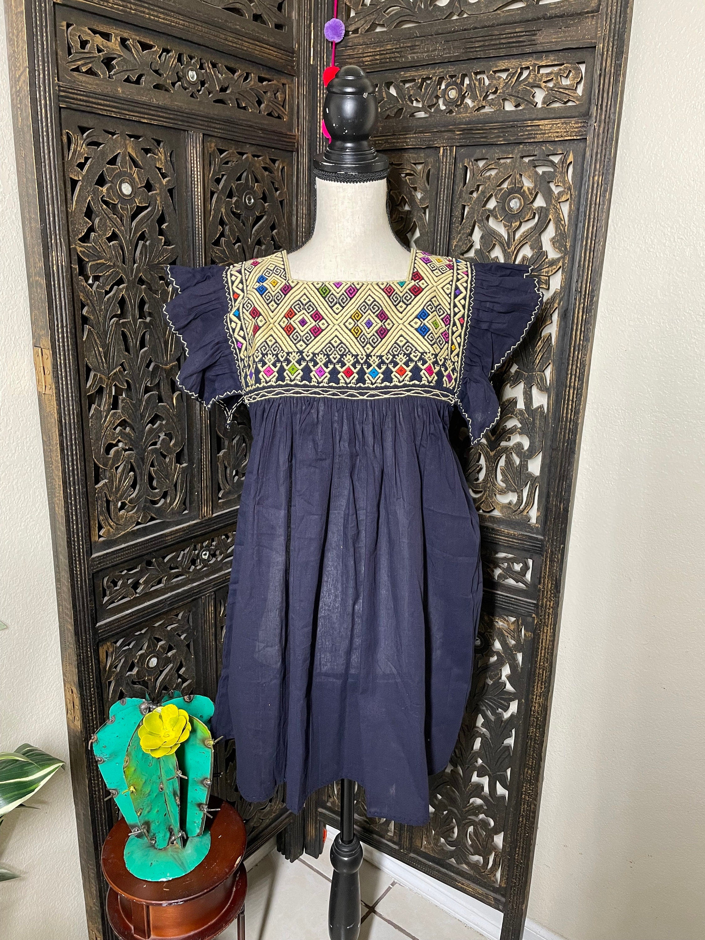 Image of Precious Embroidered Blouse made in Puebla, Mexico - Hand Embroidered Beautiful Blouse