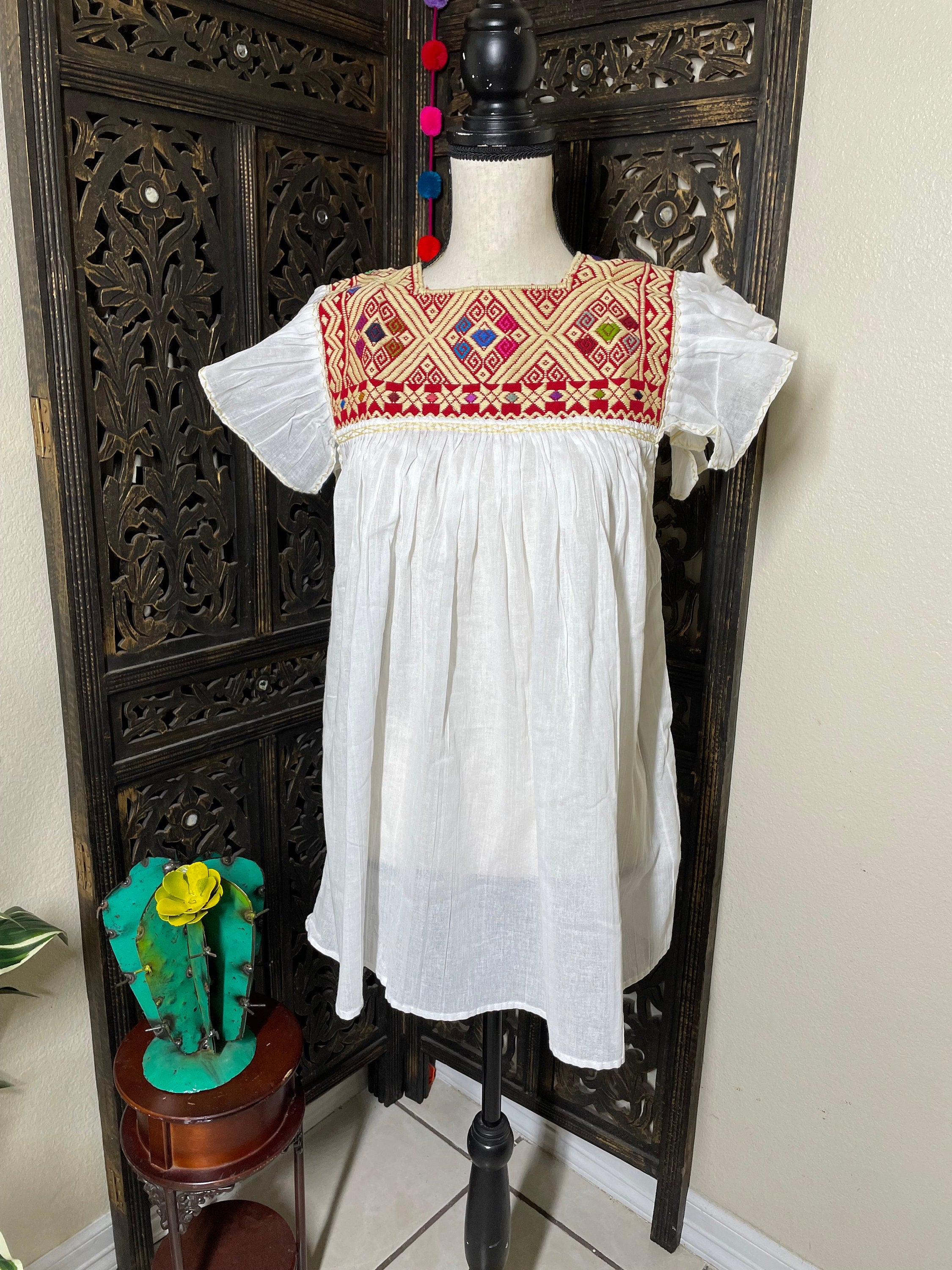 Precious Embroidered Blouse made in Puebla, Mexico - Hand Embroidered Beautiful Blouse