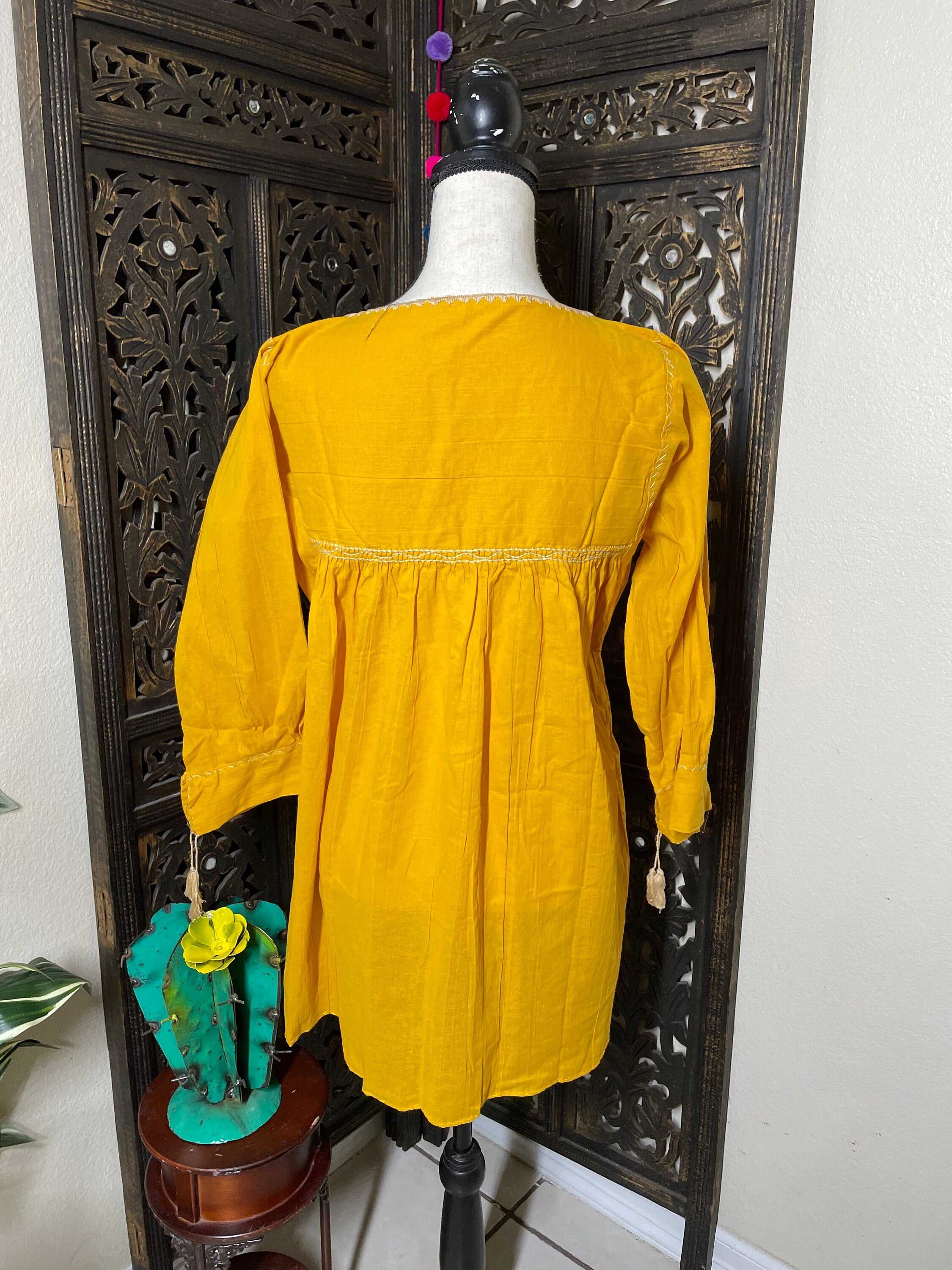 Image of Nice and Gorgeous Gauze Blouse w/Gorgeous Embroidered Flower designs