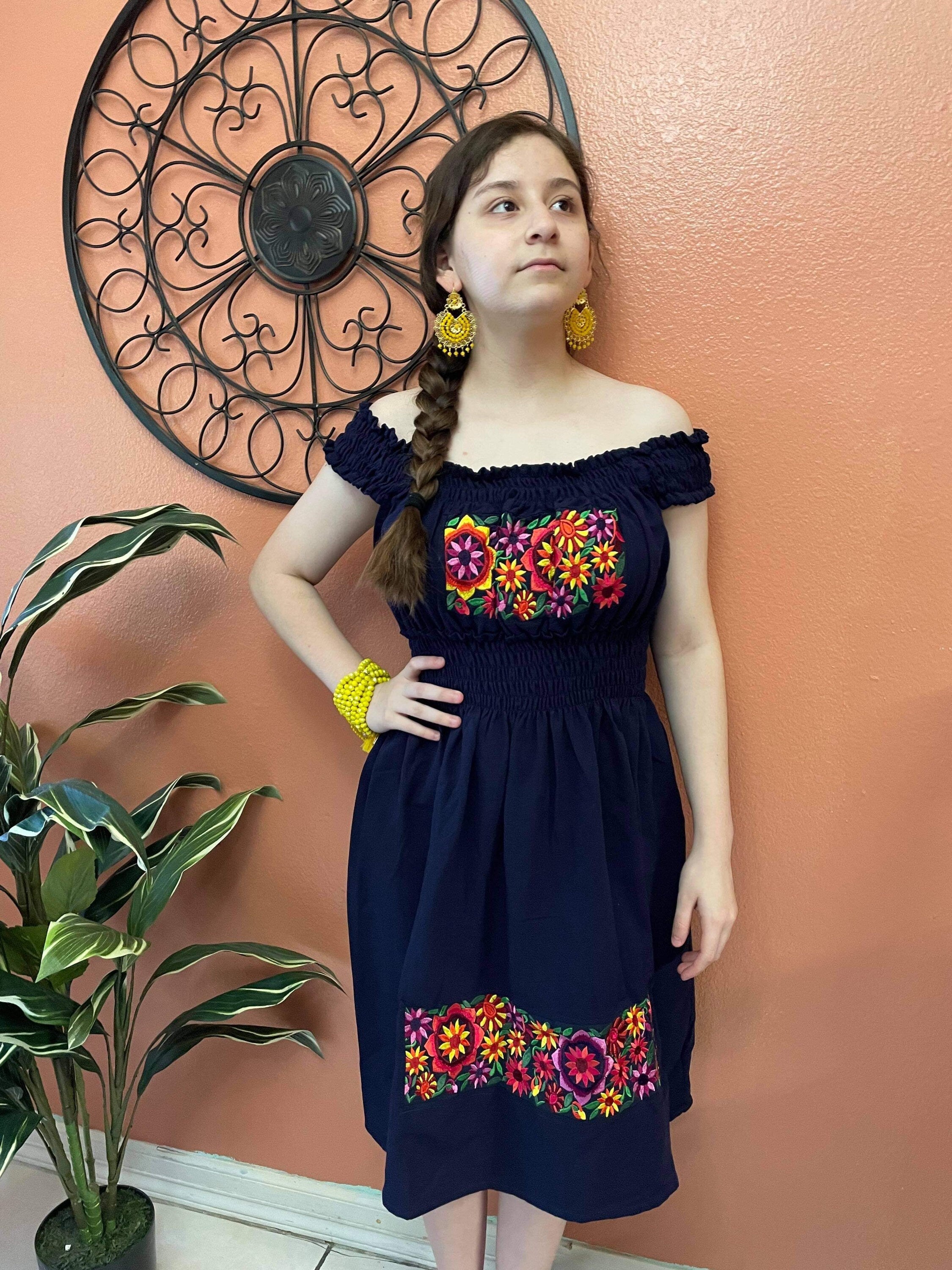 Trendy Artisanal Dress - Elastic Waist