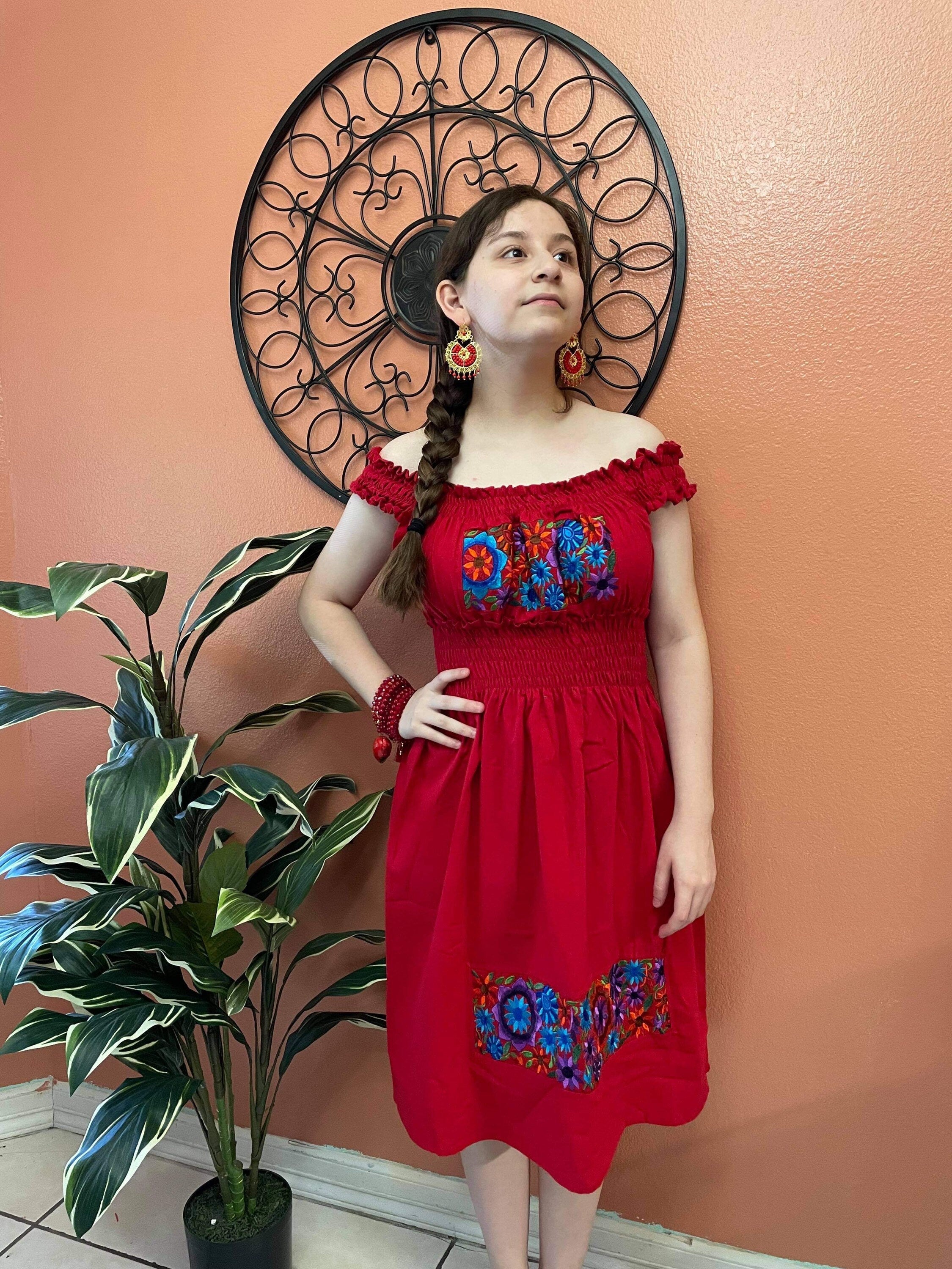 Trendy Artisanal Dress - Elastic Waist
