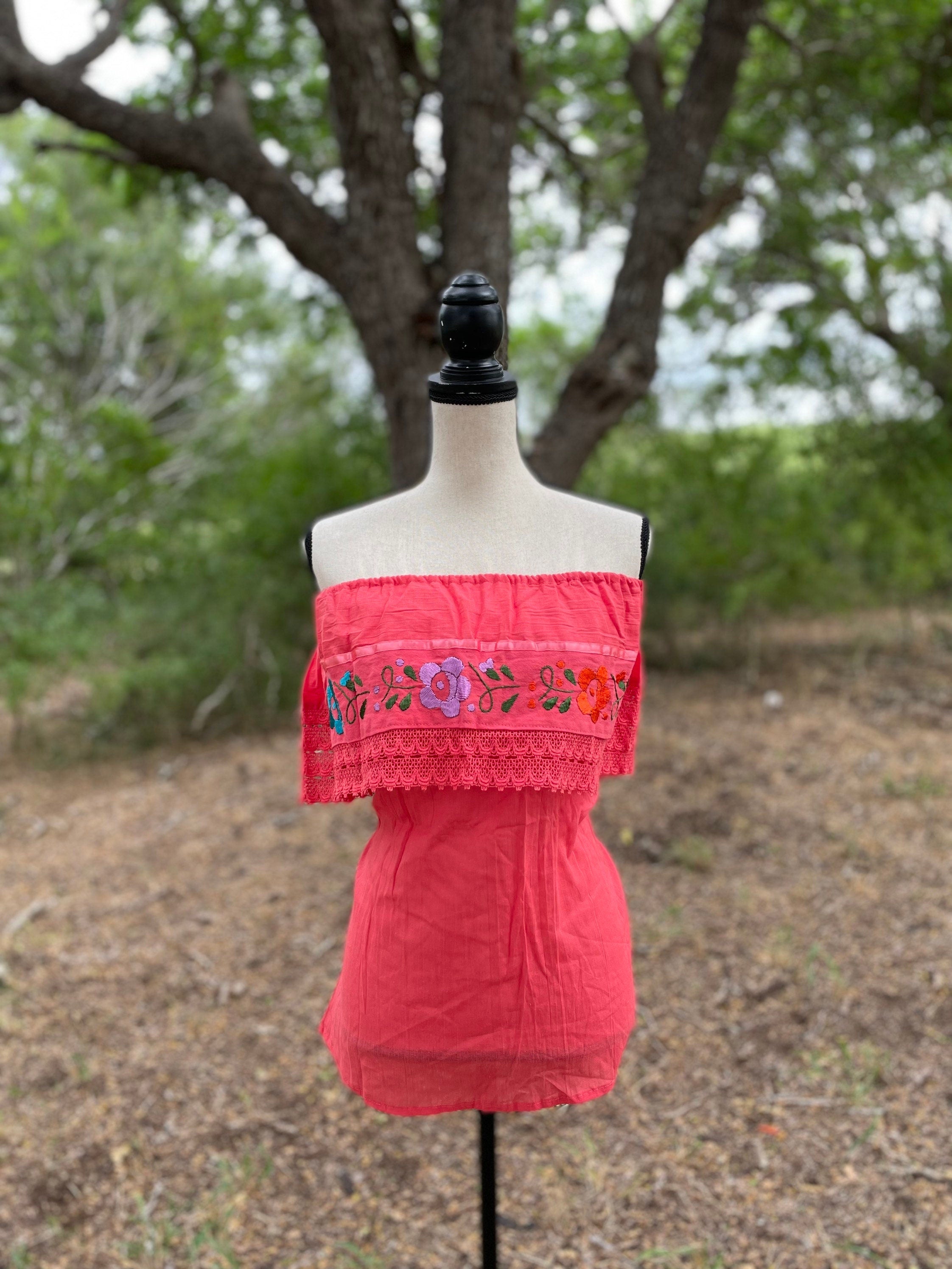 Loose Fit Mexican Embroidered Blouse - Handmade Artisanal Blouse - Floral Embroidery- Size S/M