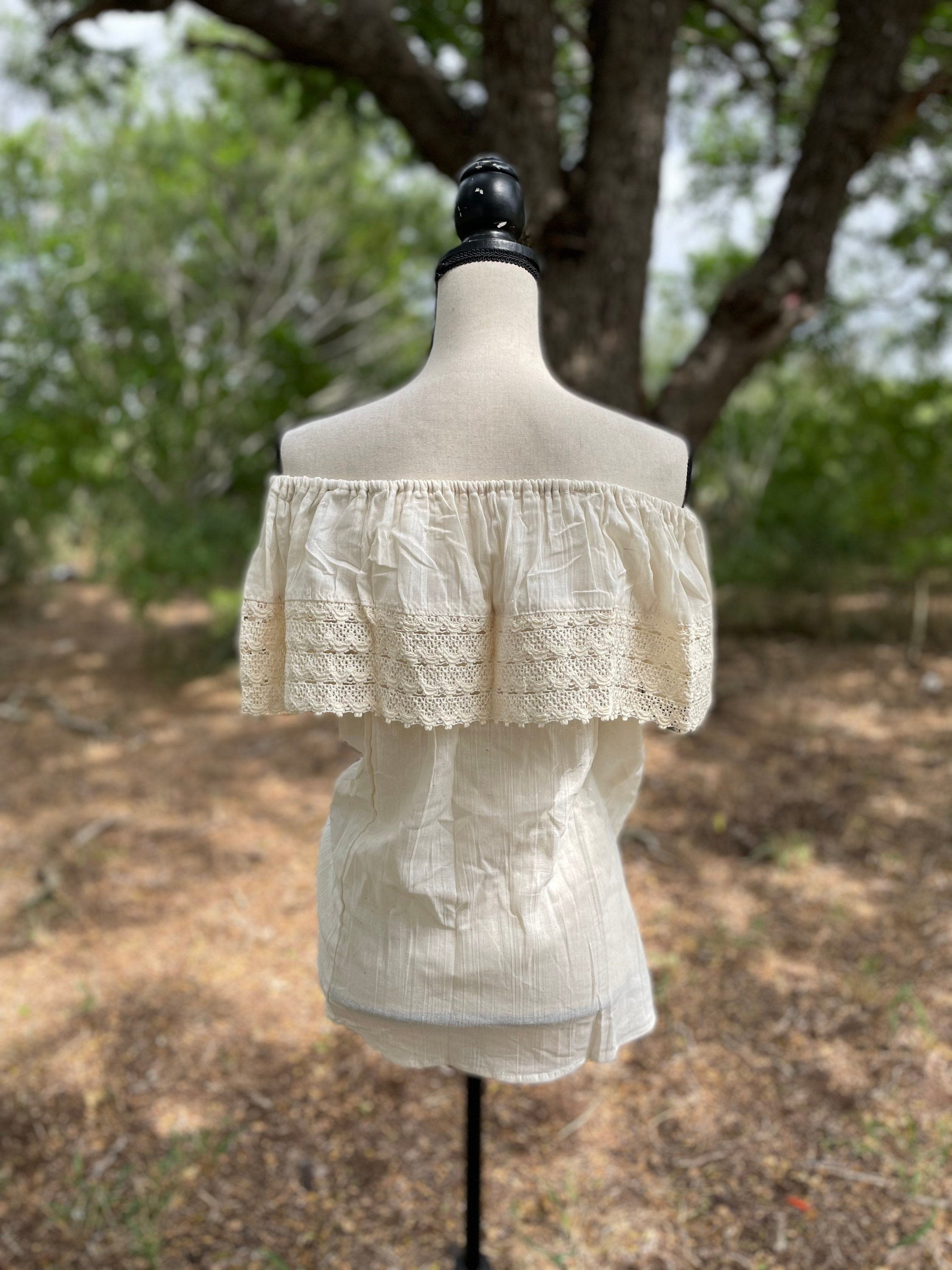 Loose Fit Mexican Embroidered Blouse - Handmade Artisanal Blouse - Floral Embroidery- Size S/M