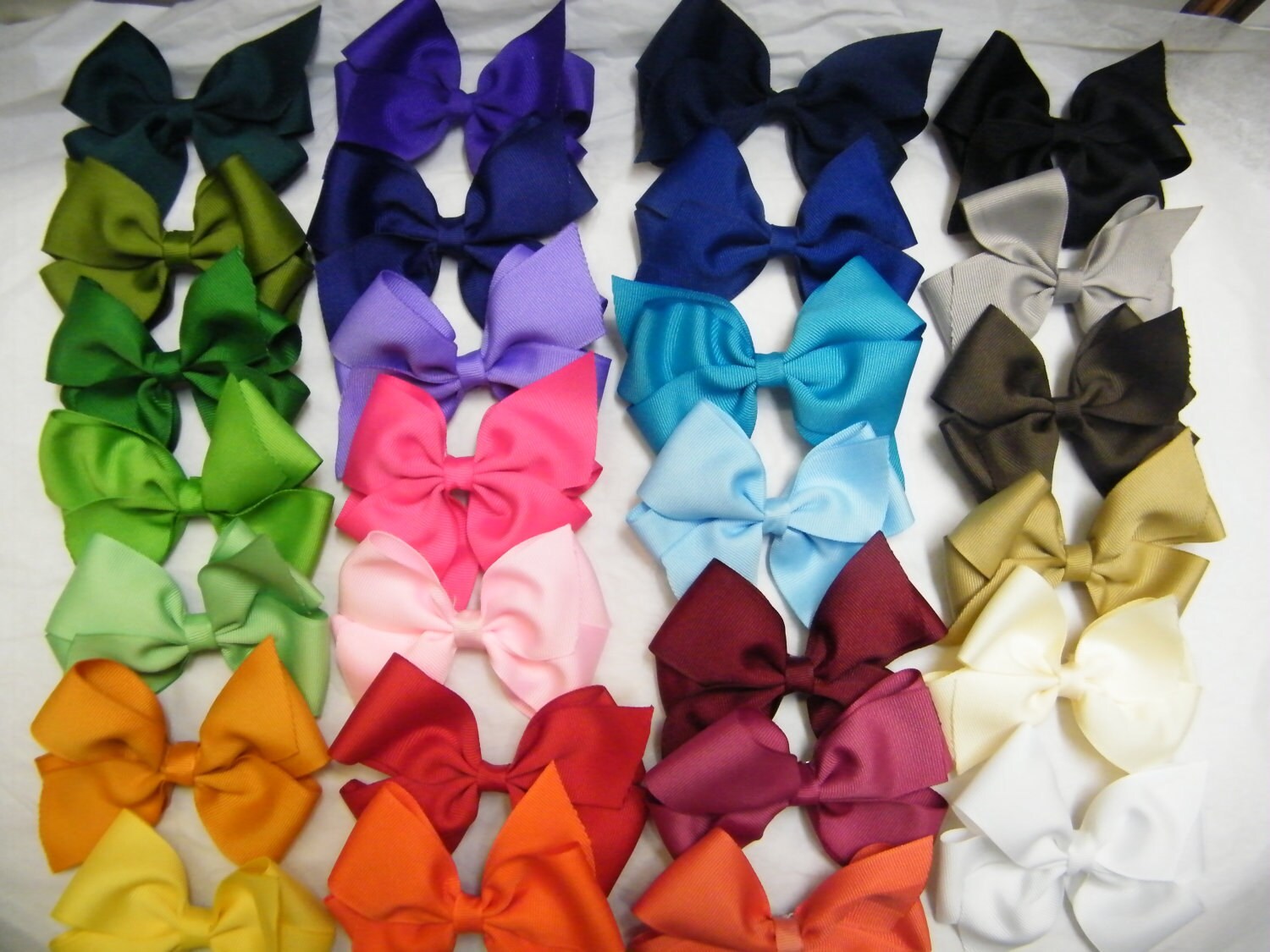 Image of Charming Set of 18 - 4 inch Hair Bows - Adorable Accessories for all ages, Everyone can use these beautiful Hair Bows