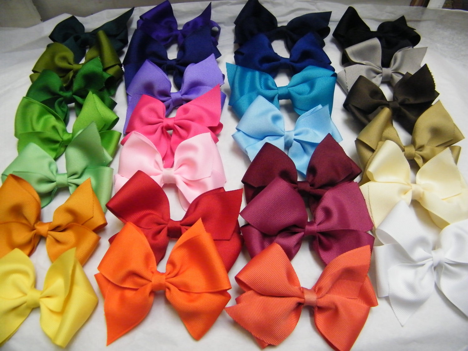 Image of Charming Set of 18 - 4 inch Hair Bows - Adorable Accessories for all ages, Everyone can use these beautiful Hair Bows