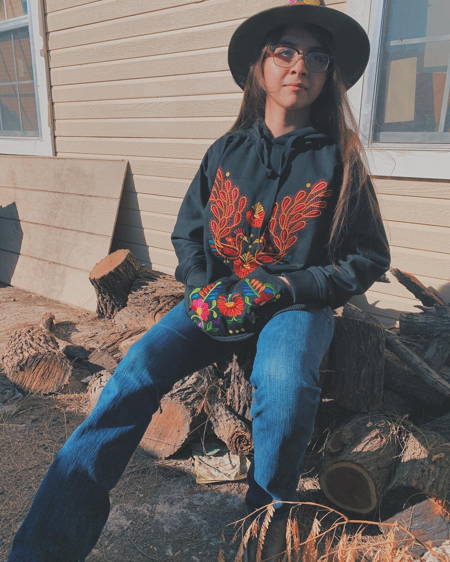 Image of 1X Mexican Embroidered Pullover Sweaters - Floral Embroidered Sweaters