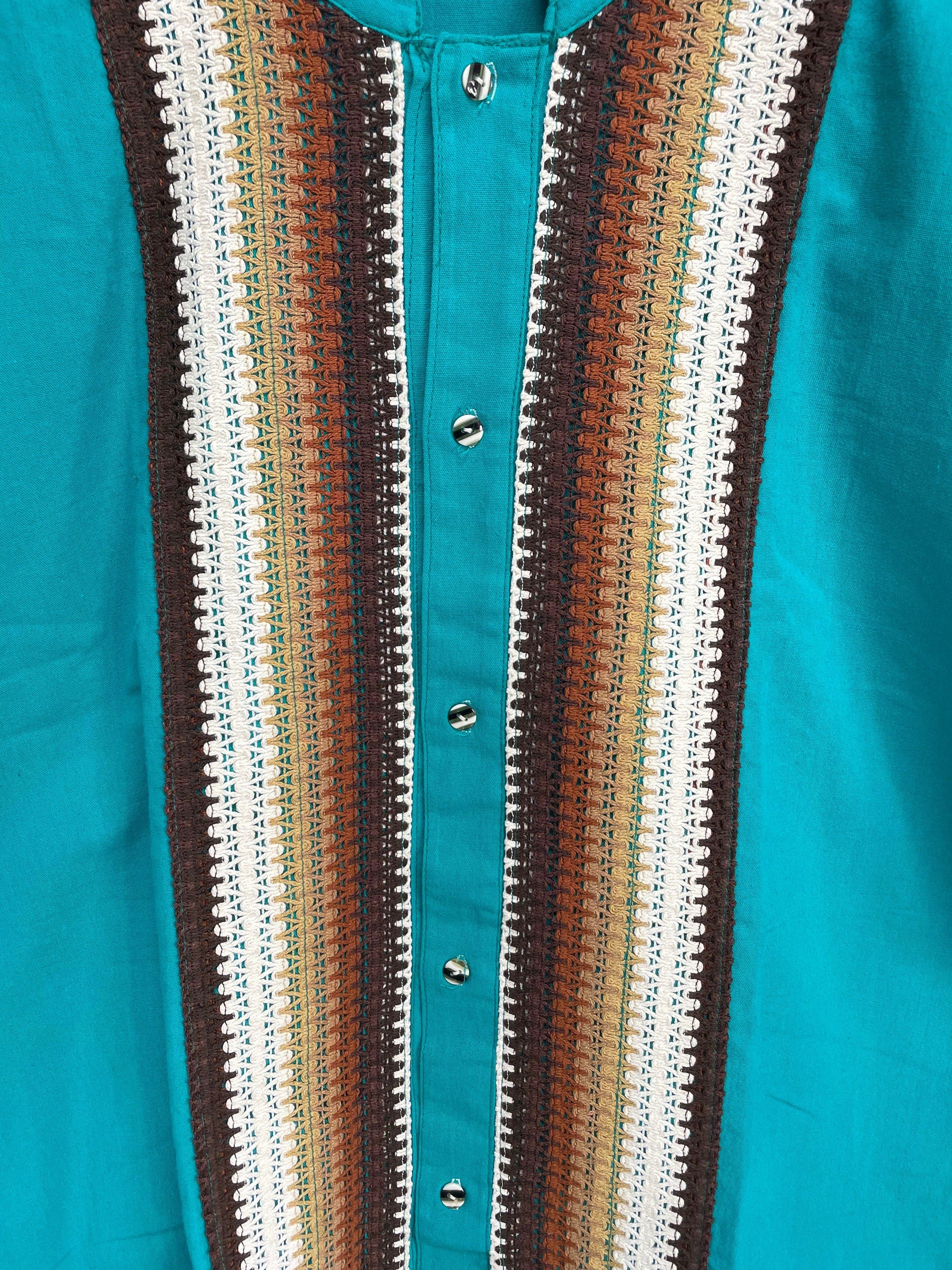 Image of Authentic & Traditional Men’s Guayabera - Made in Yucatán, Mexico - Made by our Mexican Partners