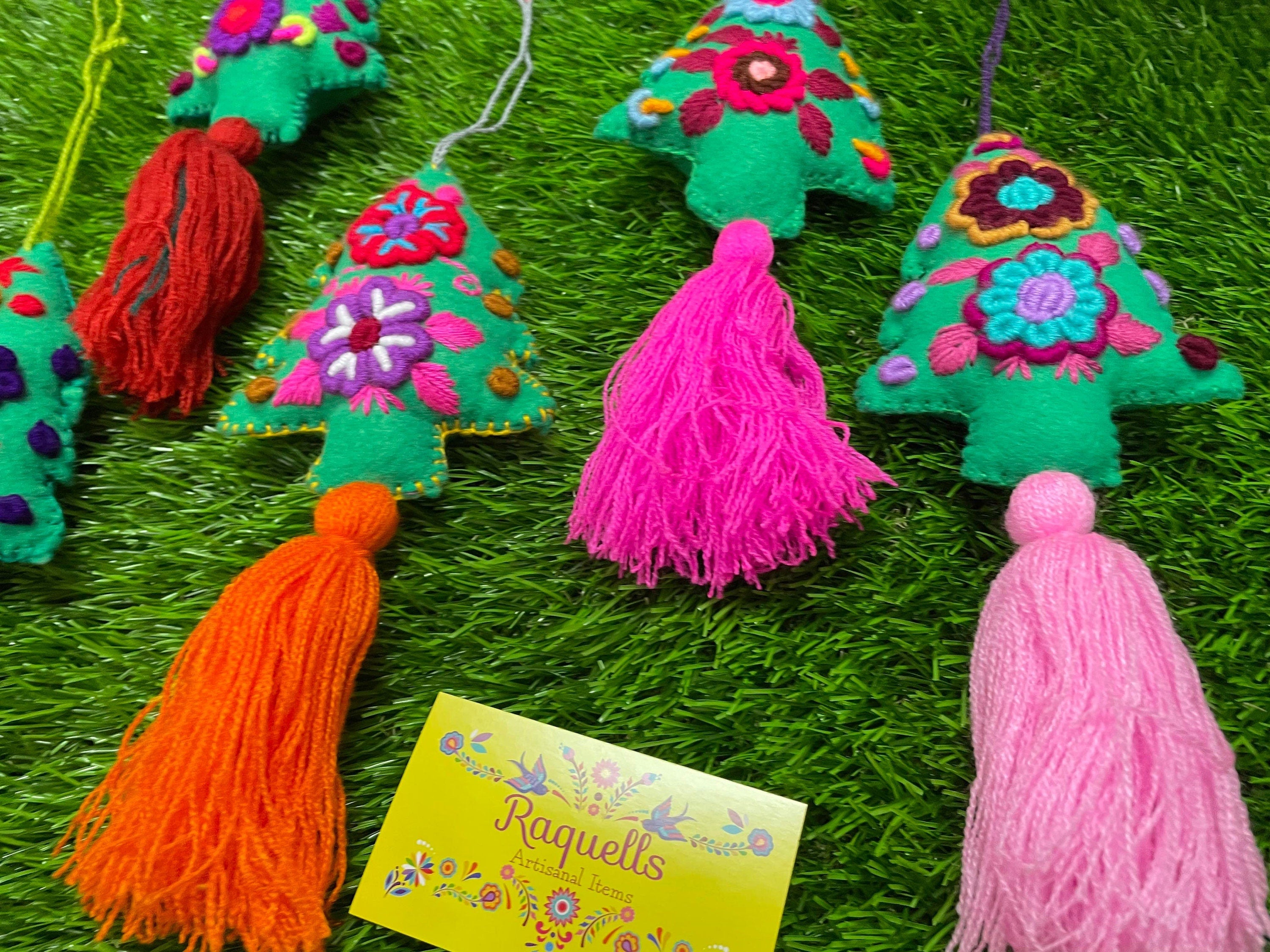 Adorable Felt Christmas Tree with Tassel Charms - Perfect Handmade Ornament for Christmas