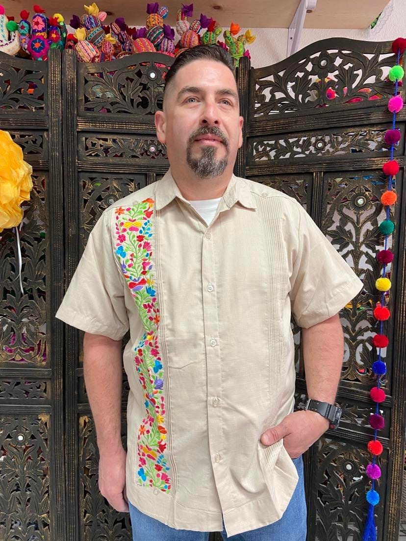 Image of Authentic & Traditional Men’s Guayabera - Made in Yucatán, Mexico - Made by our Mexican Partners