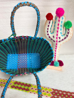 Image of Handwoven Recycled Plastic Lunch Bag - Artisan Made Bag from Chiapas, Mexico
