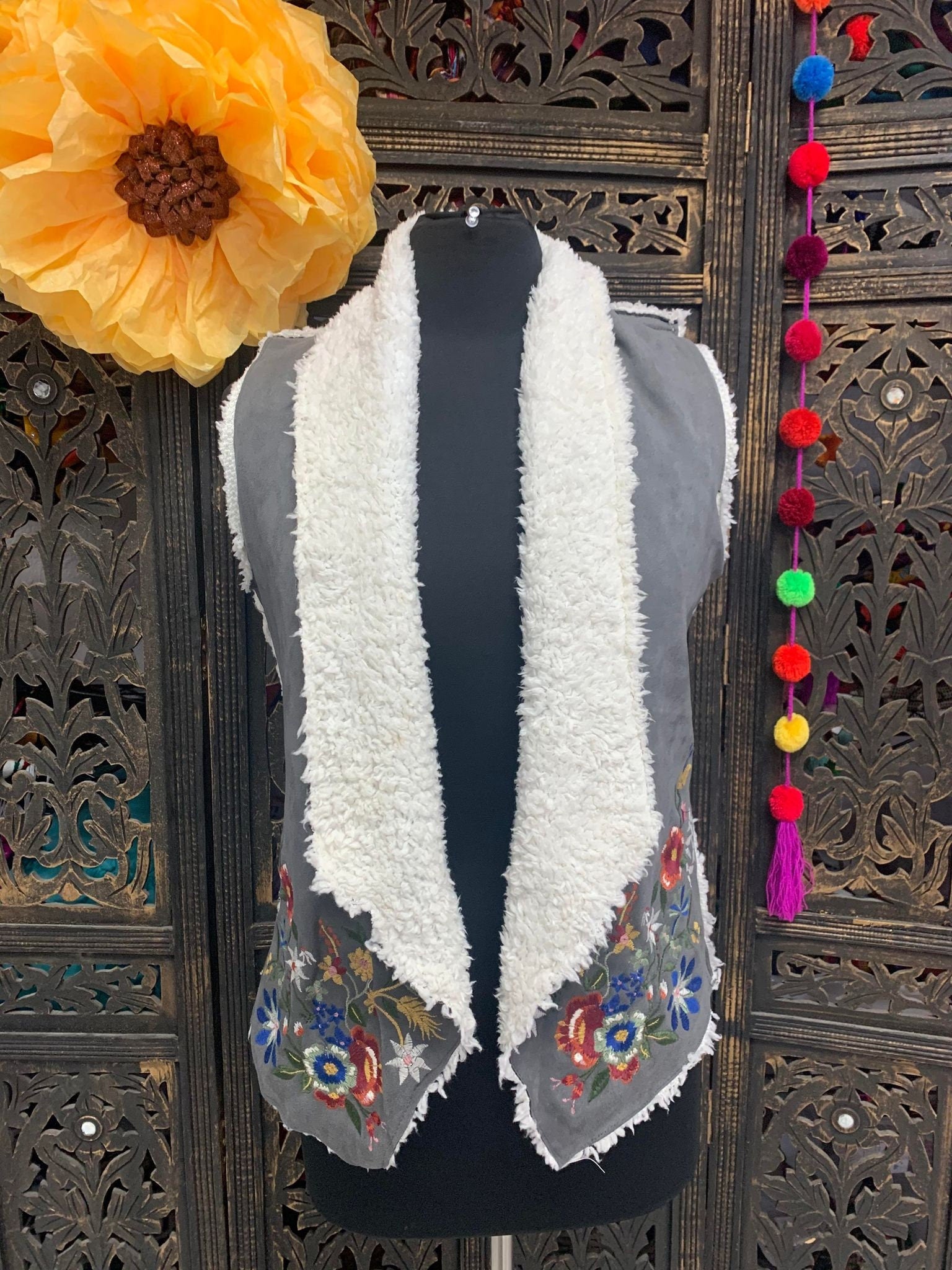 Image of Mexican Embroidered Wool Vest - Hand Woven Artisanal One Size Fits S - Large