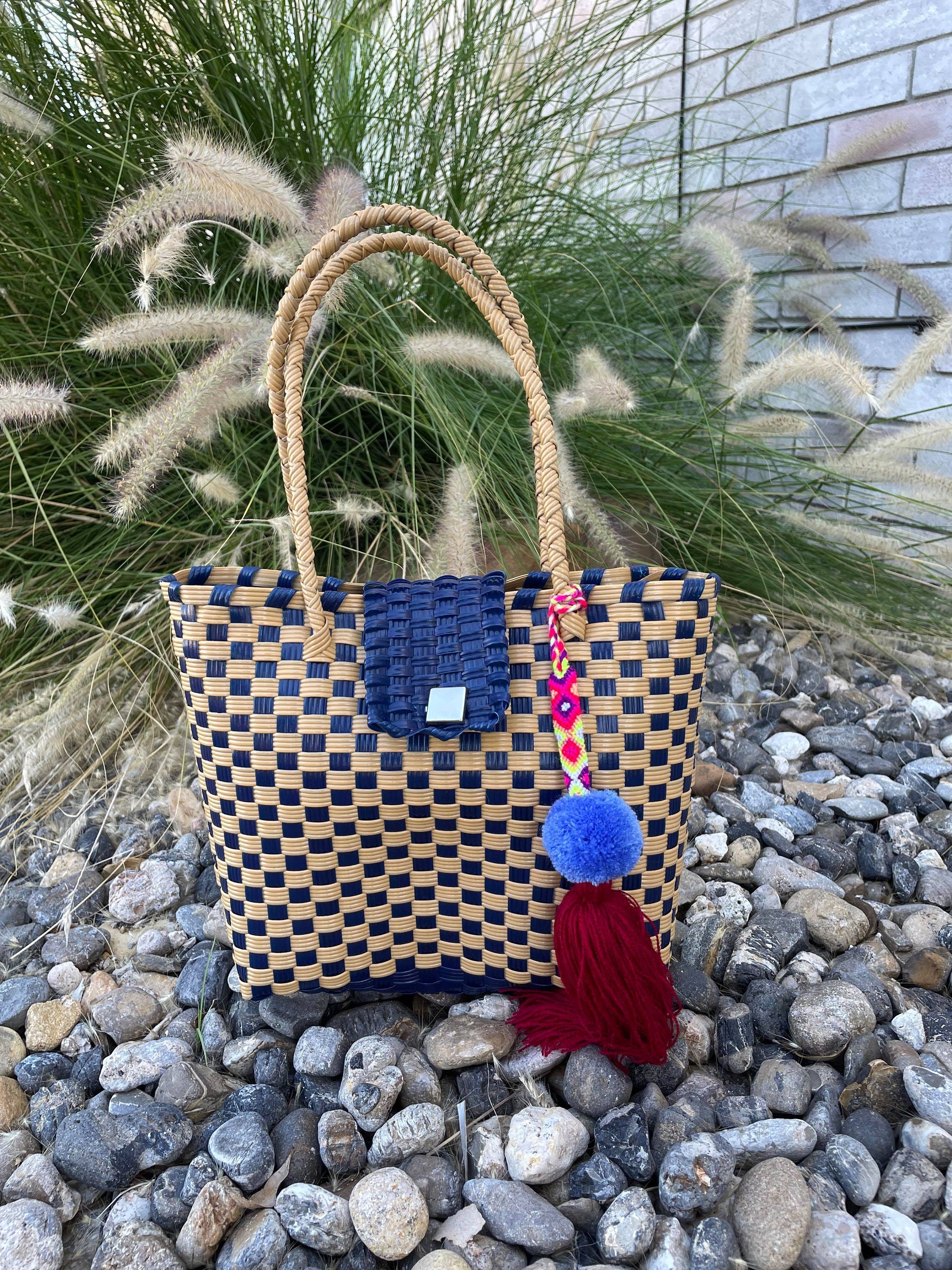 Image of Handwoven Recycled Plastic Lunch Bag - Artisan Made Bag from Chiapas, Mexico