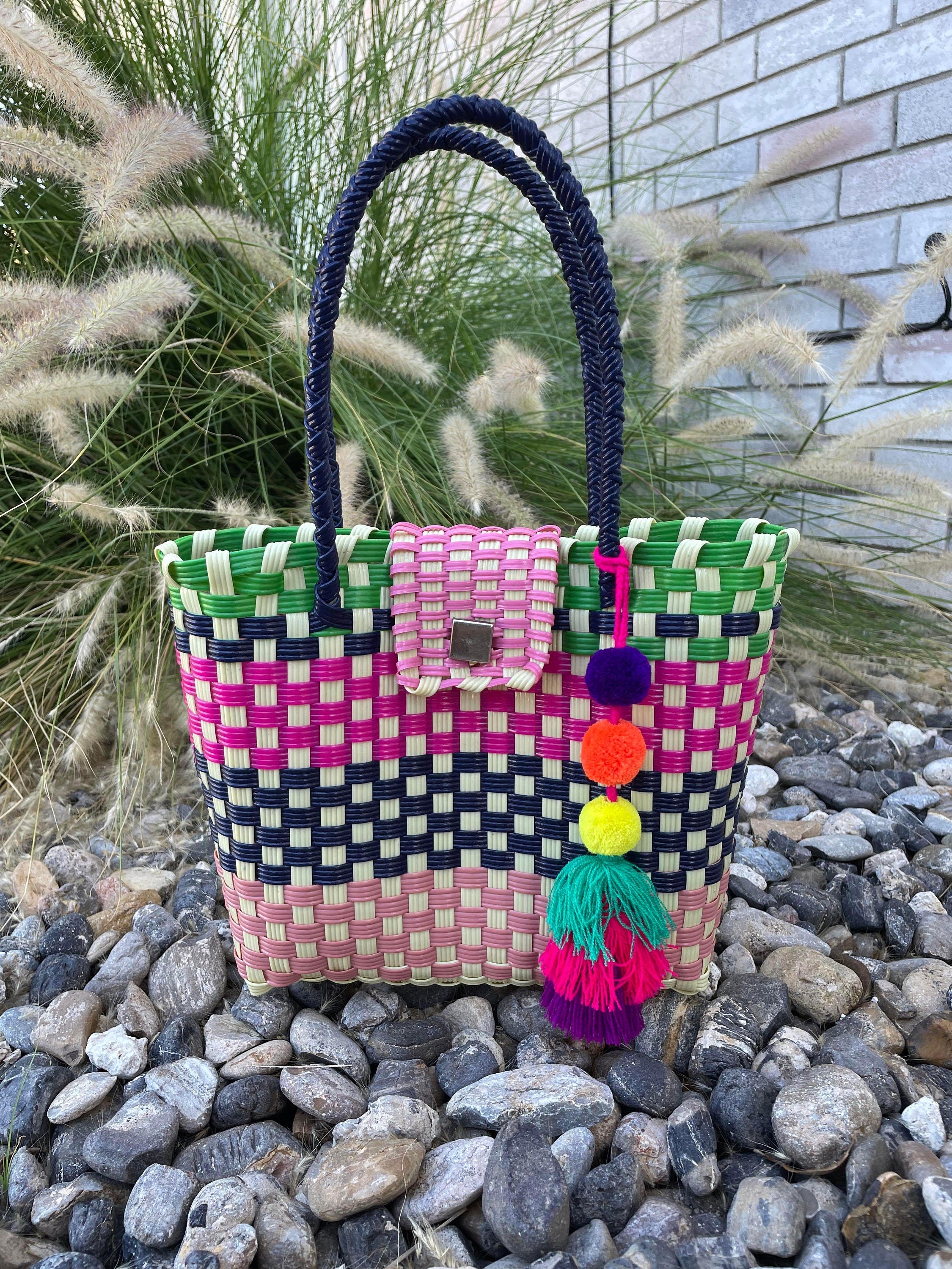 Image of Handwoven Recycled Plastic Lunch Bag - Artisan Made Bag from Chiapas, Mexico