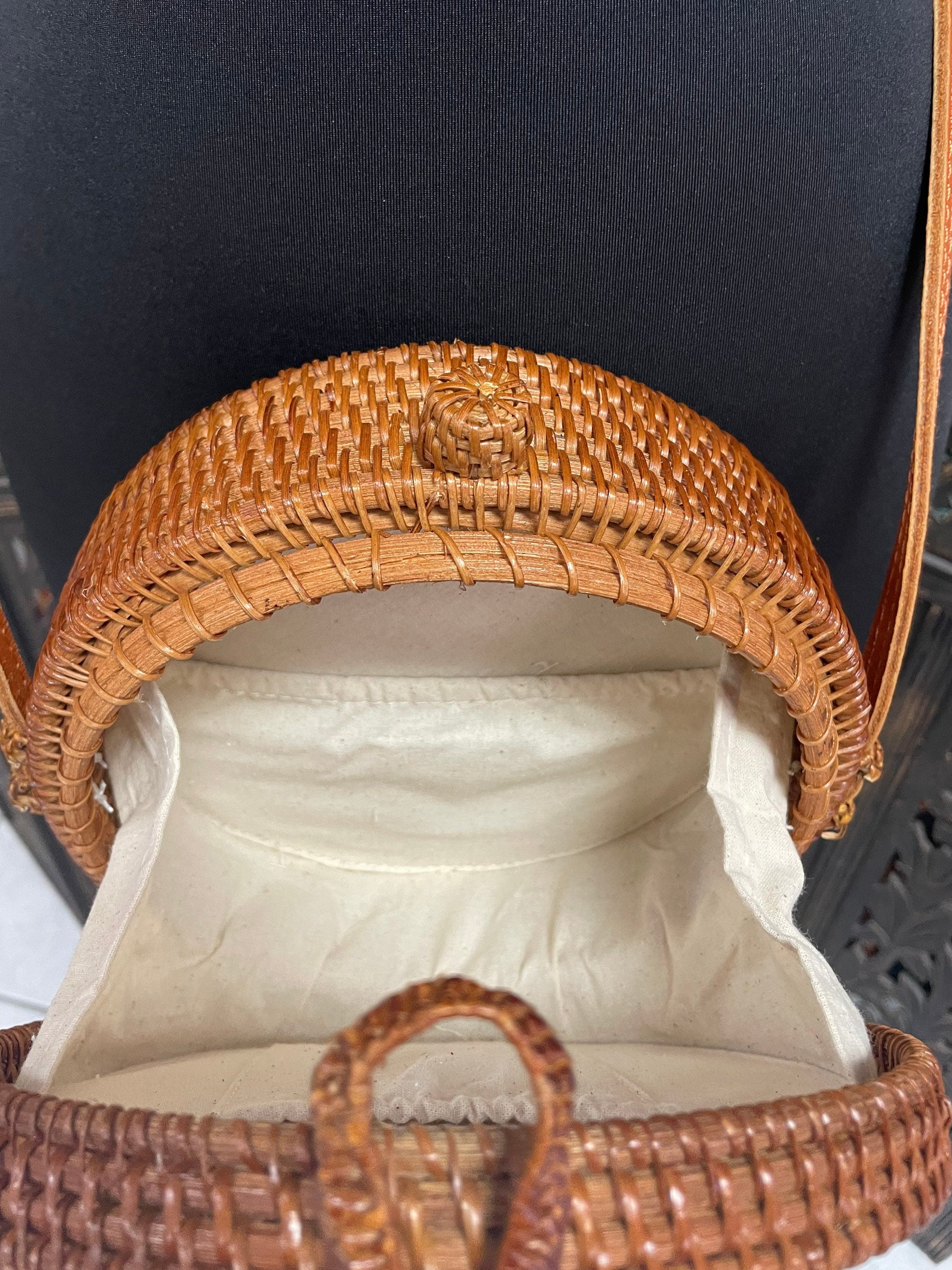 Handwoven Wicker Round Crossbody - Round Straw Purse