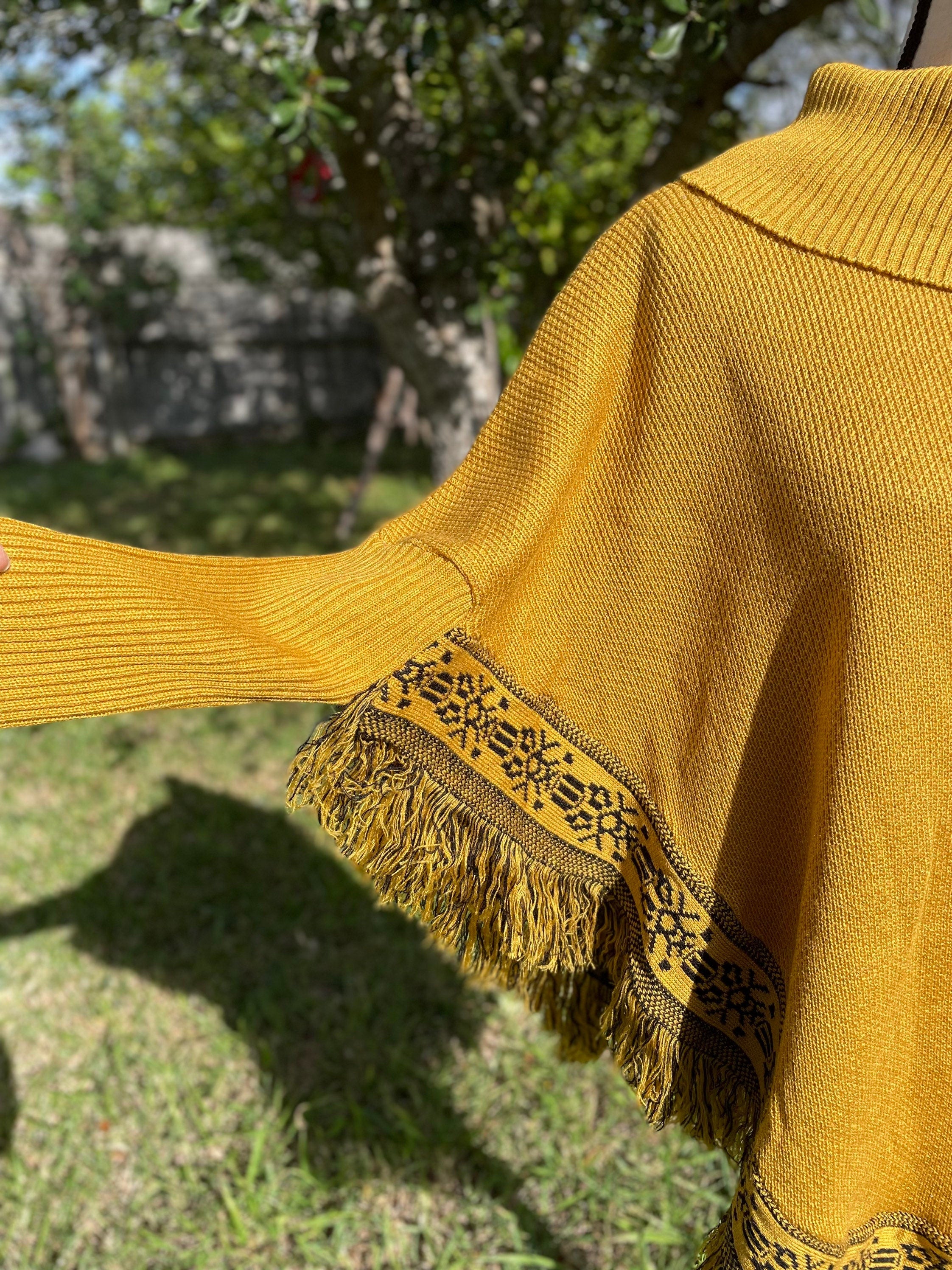 Image of Beautiful & Trendy Artisanal Long Sleeve Mananitas - Mexican Ponchos - Covering
