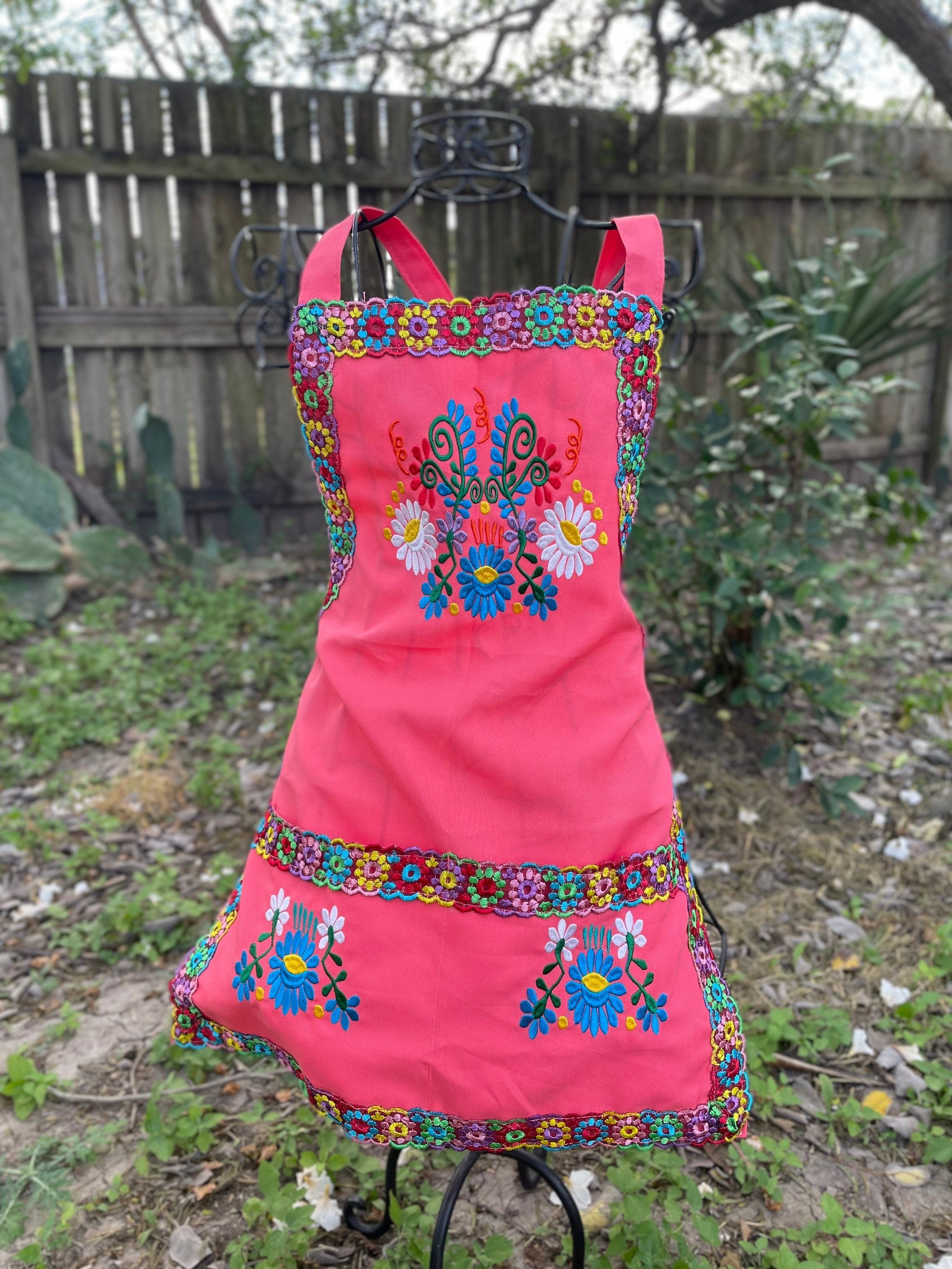 Kids Floral Embroidered Aprons - Artisanal Aprons - Floral Design