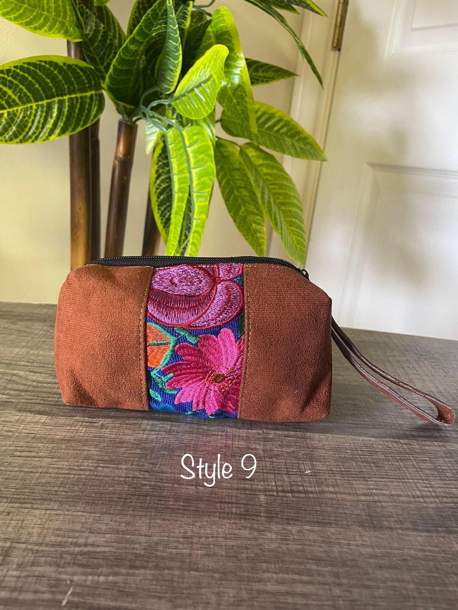Image of Unique Artisanal Bag, Handmade with beautiful embroidered accents made in Chiapas, Mx.