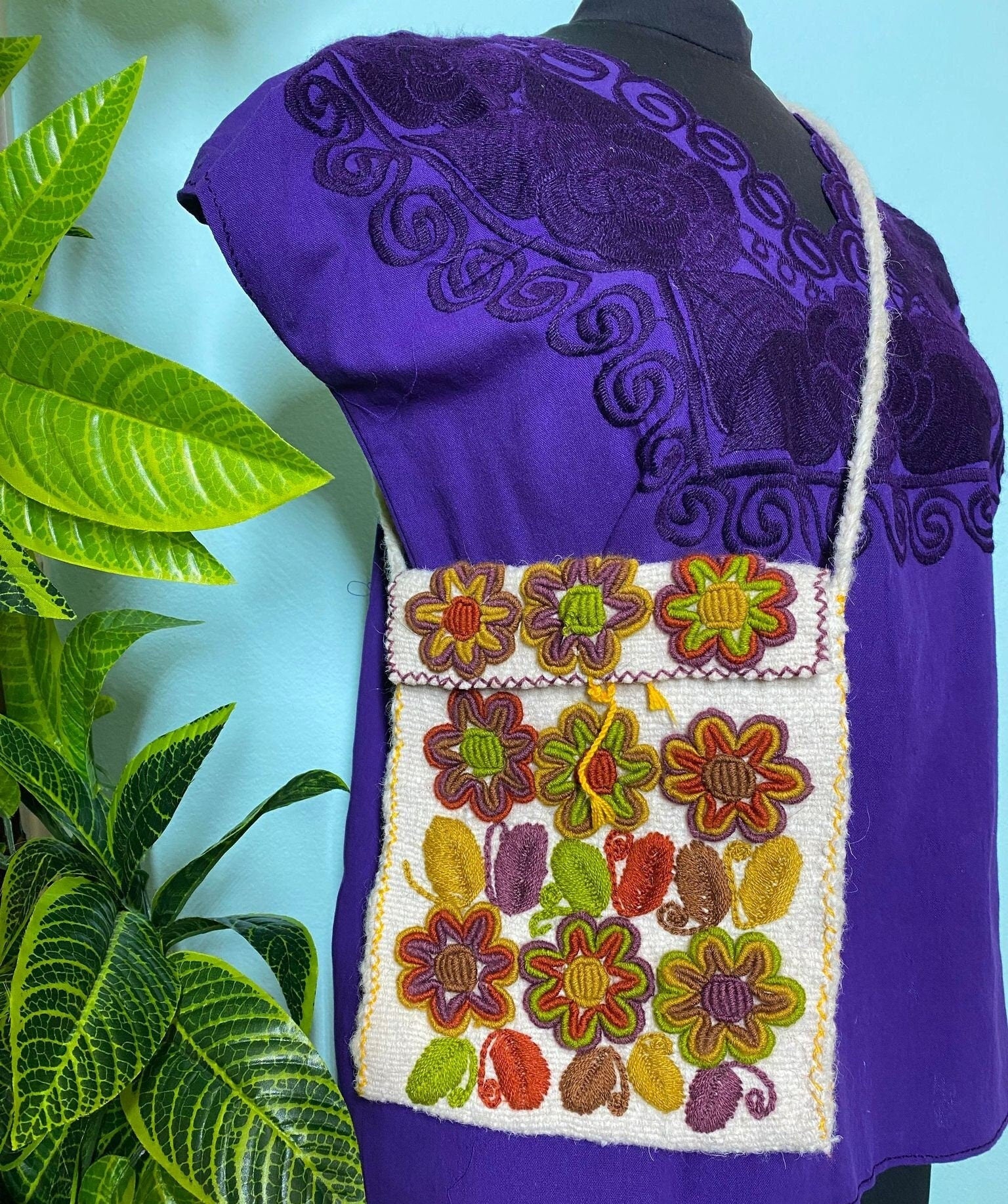 Image of Gorgeous Hand Woven Mexican Floral Crossbody - Hand Crafted Messenger Bag - Made in Chiapas, Mexico