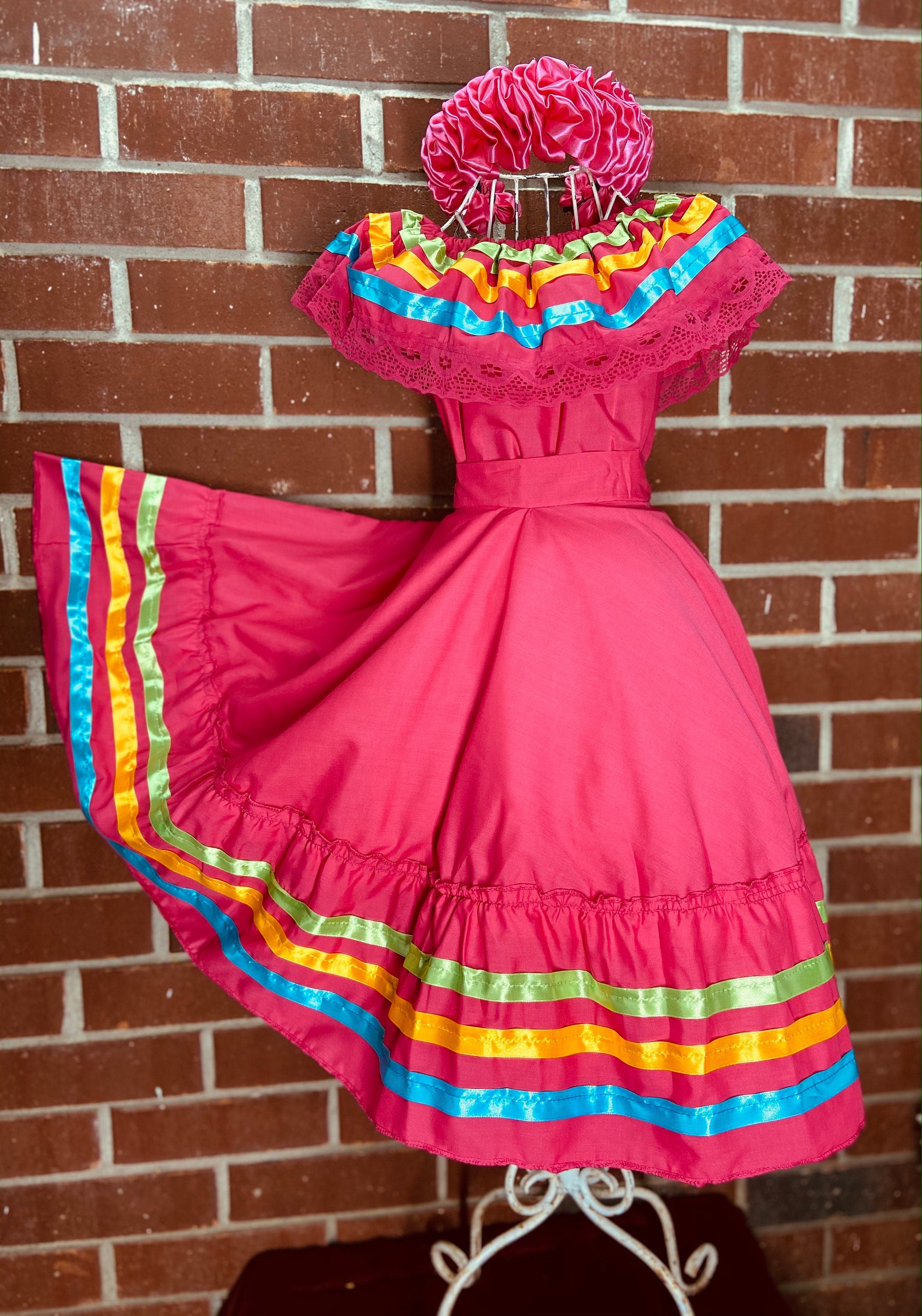 Image of Gorgeous 2 Piece Folkloric Outfit, perfect for Fiesta, Dance, Festivals & Pageants