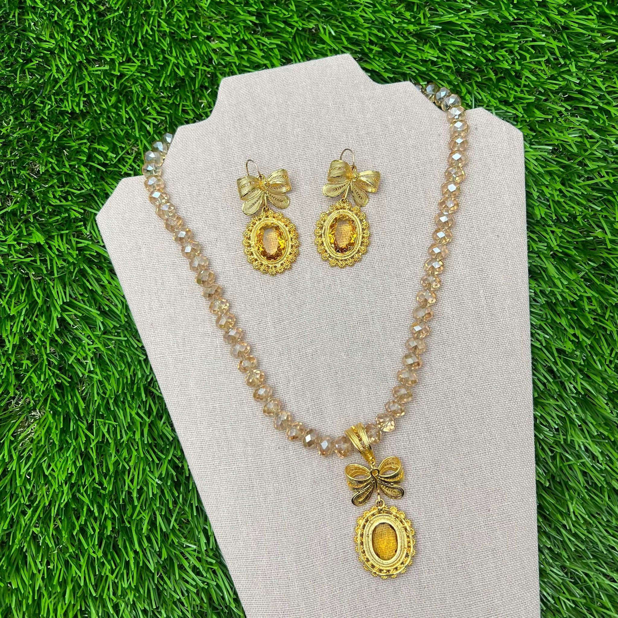 Image of Beautiful Handmade Artisanal Gold Plated Filigree Jewelry Set - Beaded Necklace - Mexican Style Jewelry
