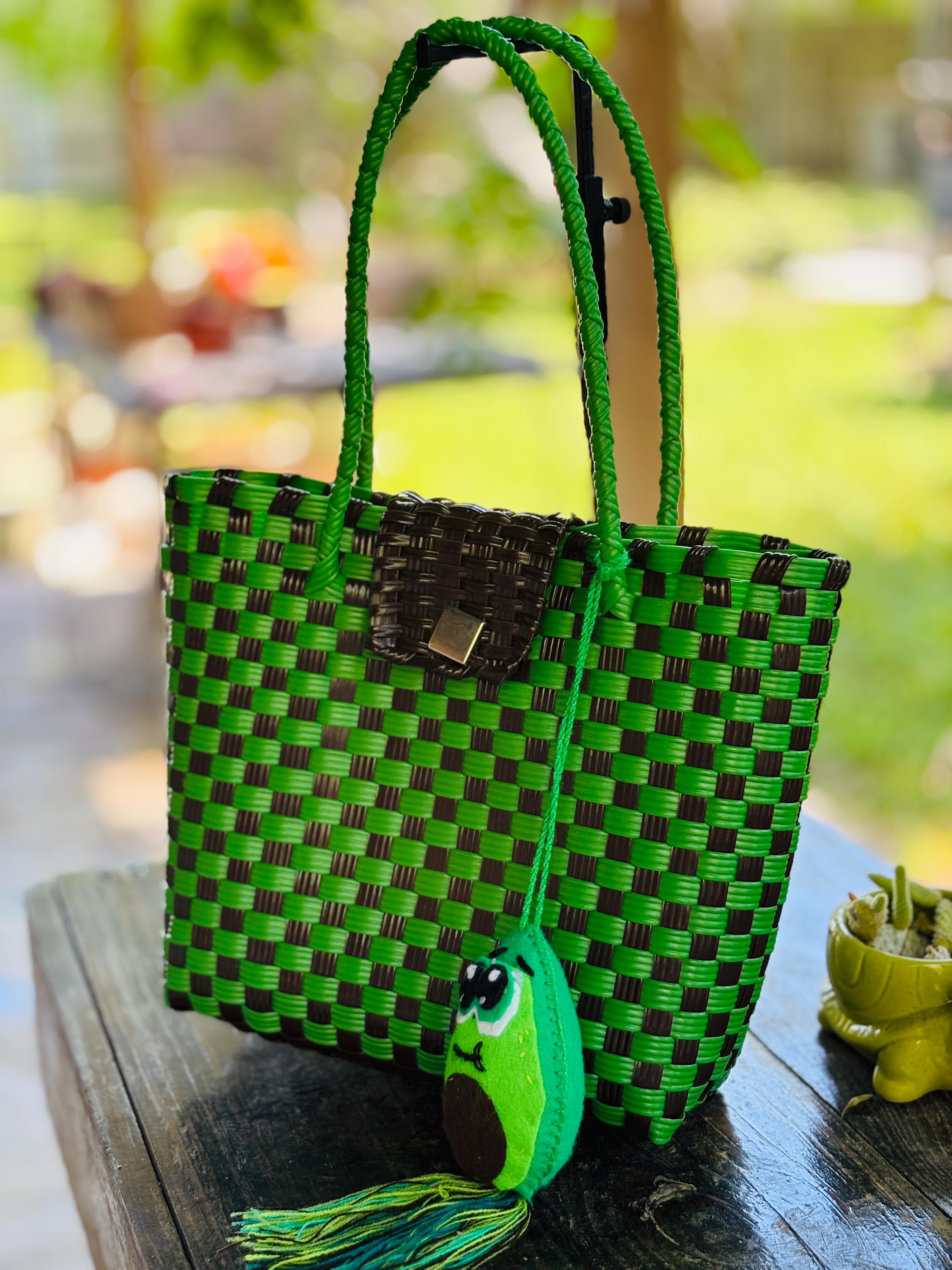 Image of Handwoven Recycled Plastic Lunch Bag - Artisan Made Bag from Chiapas, Mexico