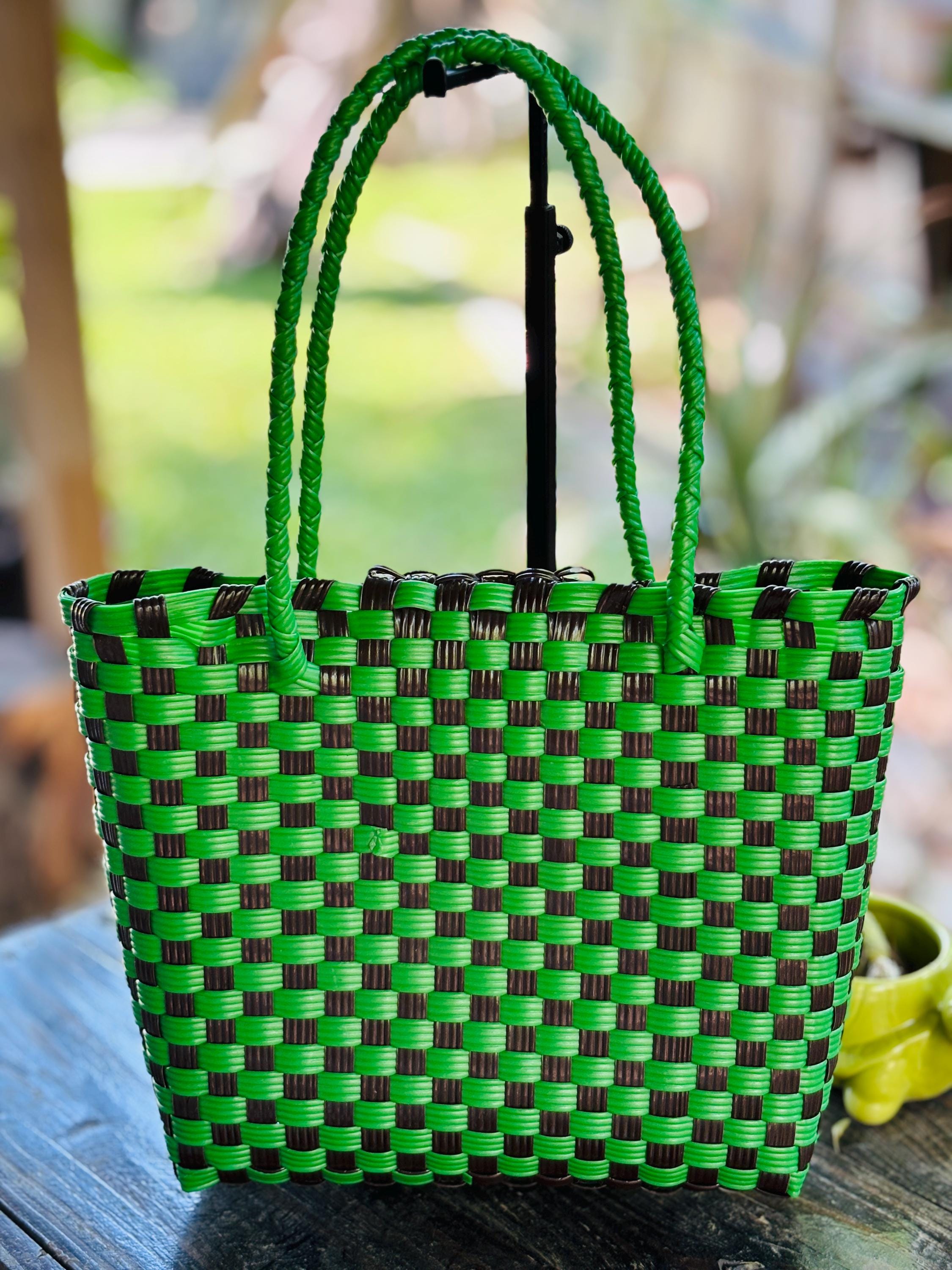 Handwoven Recycled Plastic Lunch Bag - Artisan Made Bag from Chiapas, Mexico