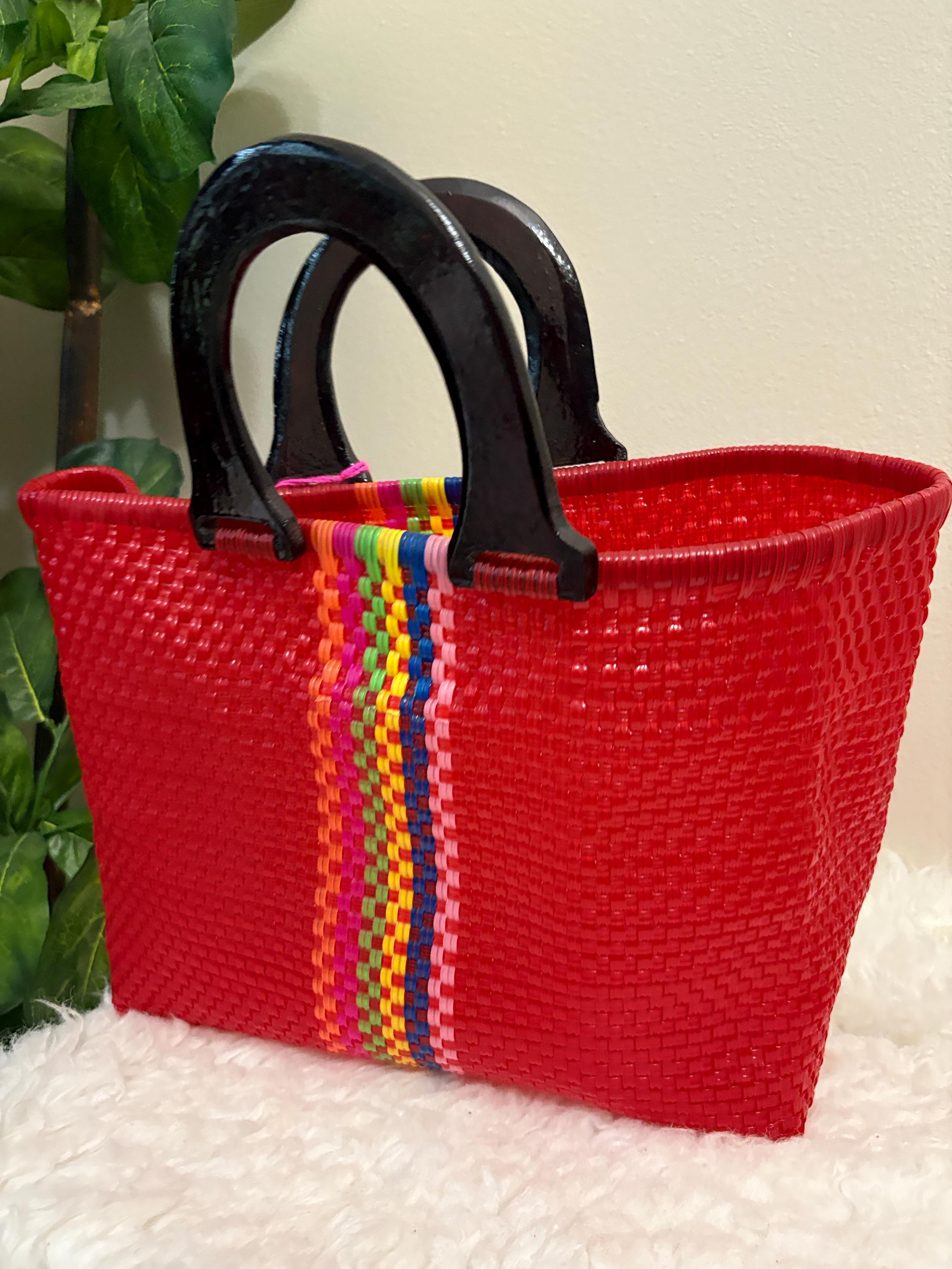 Image of Handwoven Recycled Plastic Tote Bag: Mexican Artisan Beach Grocery Bag