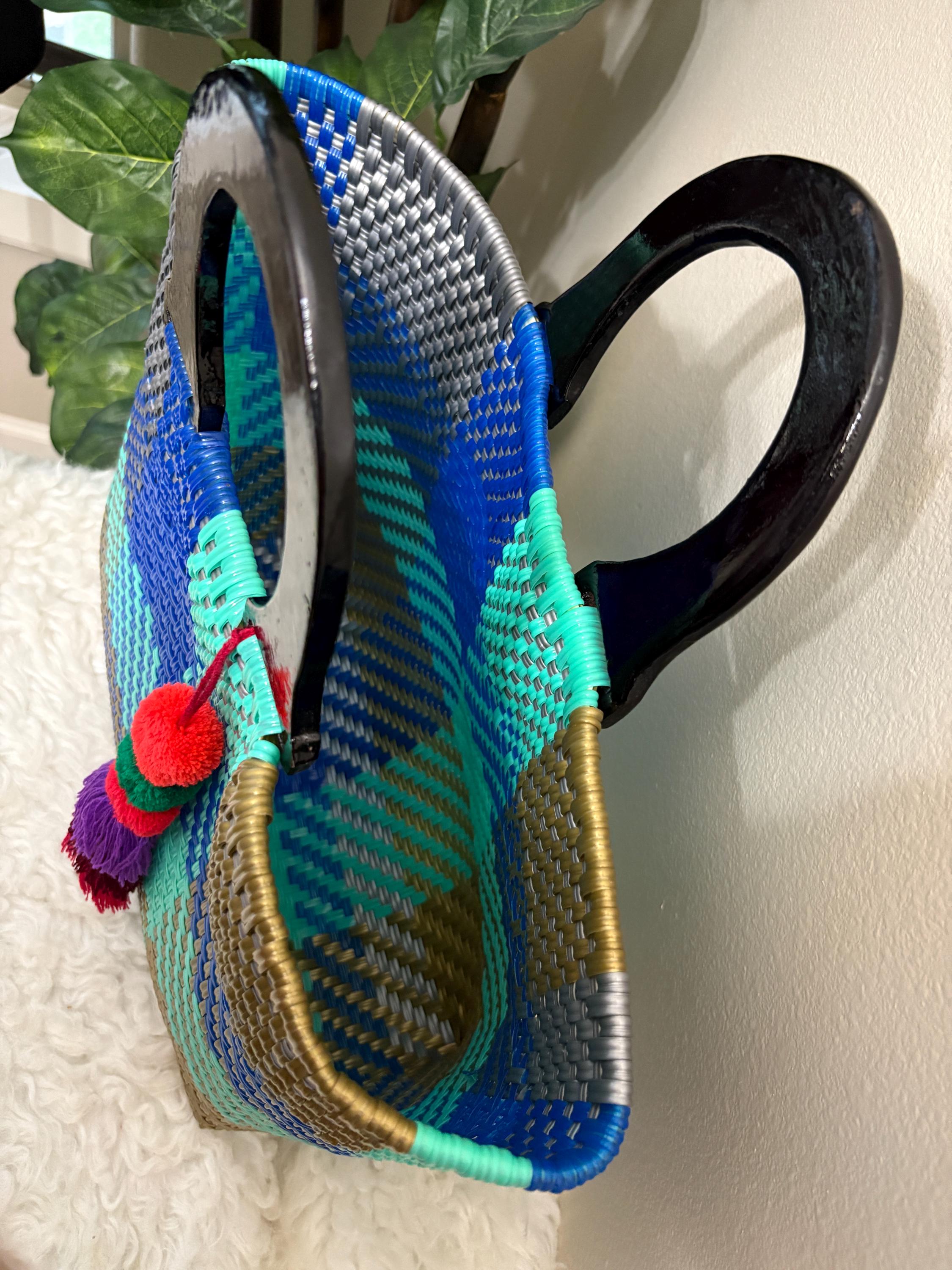 Image of Handwoven Recycled Plastic Tote Bag: Mexican Artisan Beach Grocery Bag