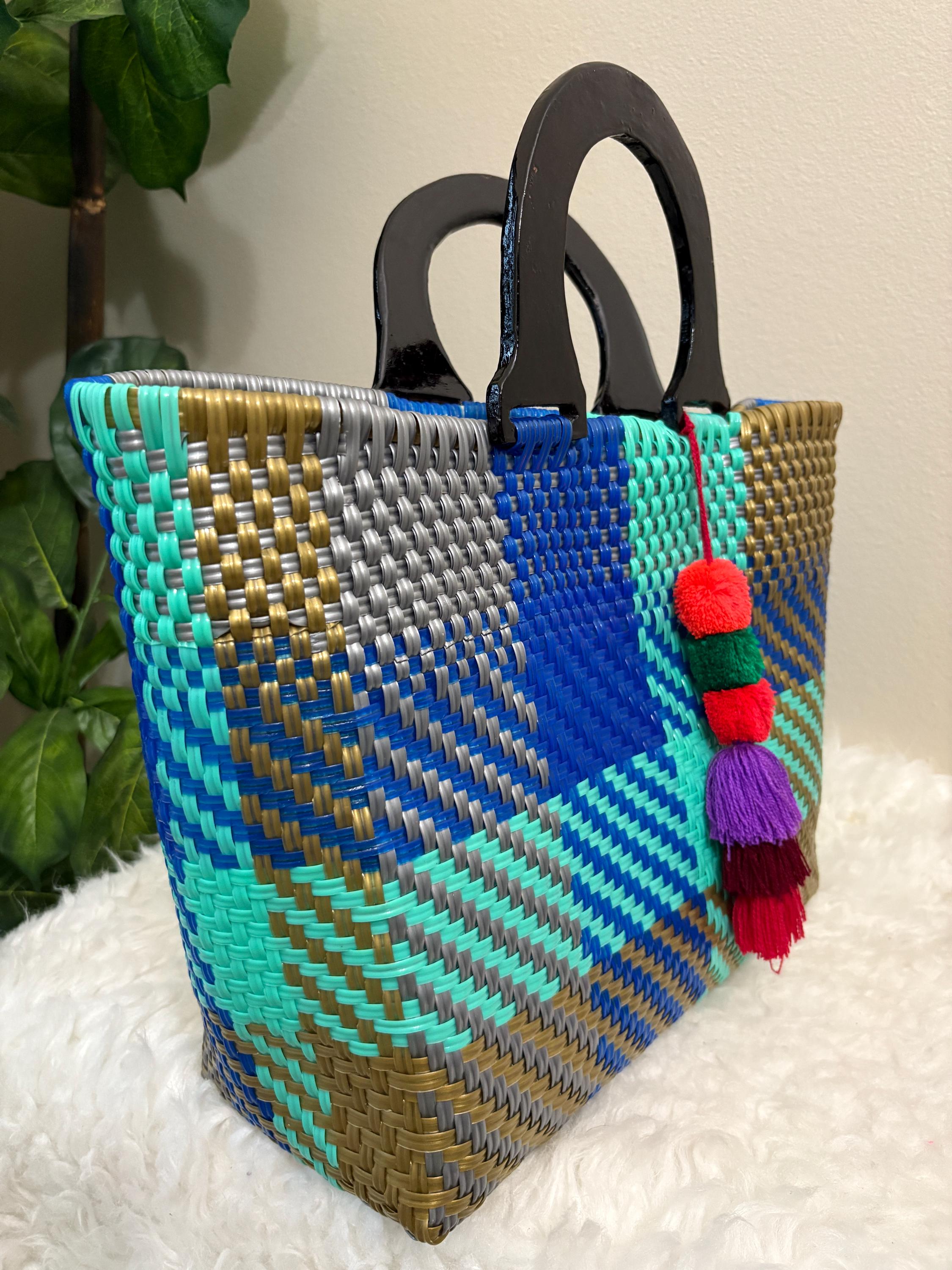 Handwoven Recycled Plastic Tote Bag: Mexican Artisan Beach Grocery Bag