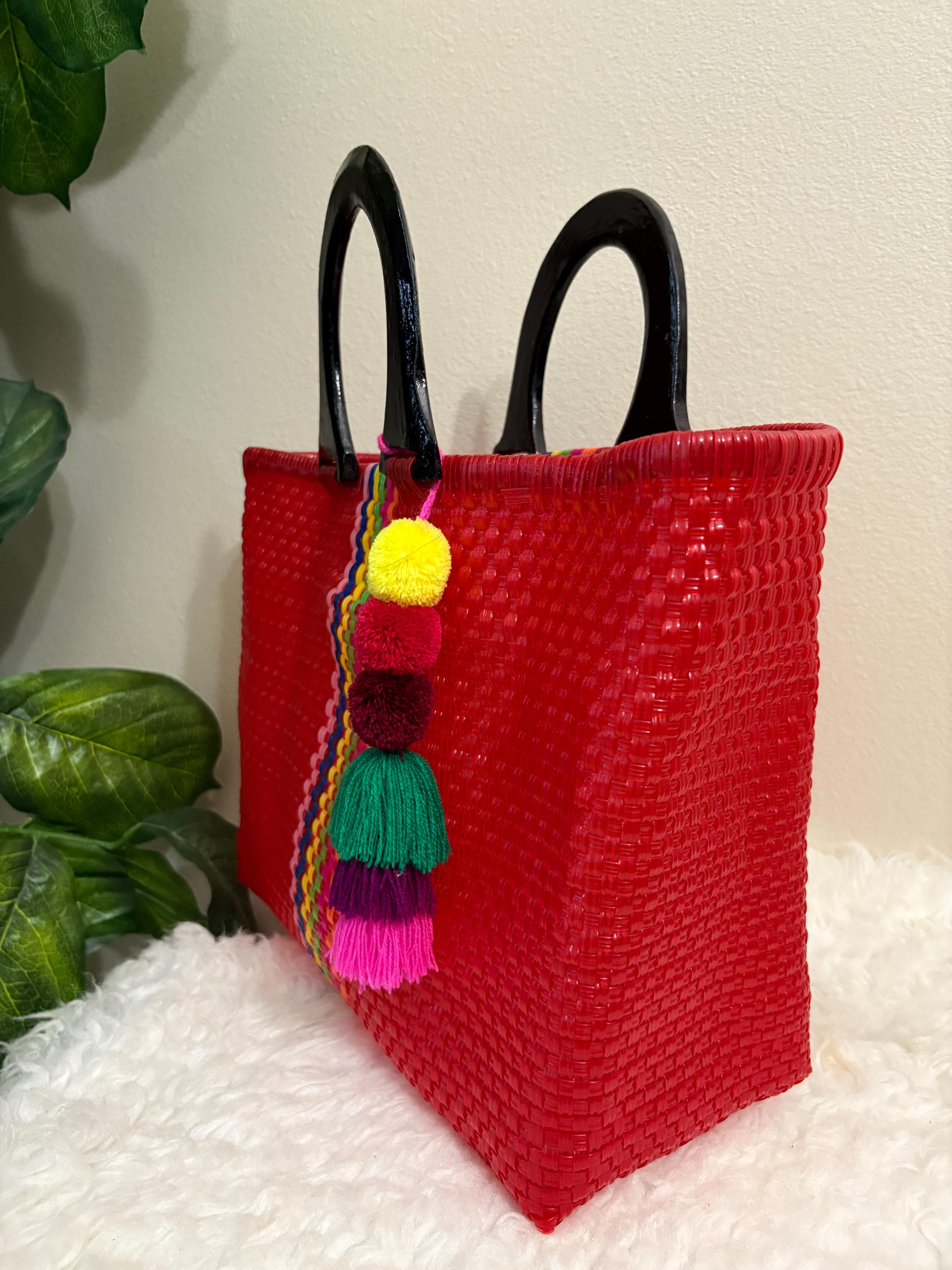 Image of Handwoven Recycled Plastic Tote Bag: Mexican Artisan Beach Grocery Bag