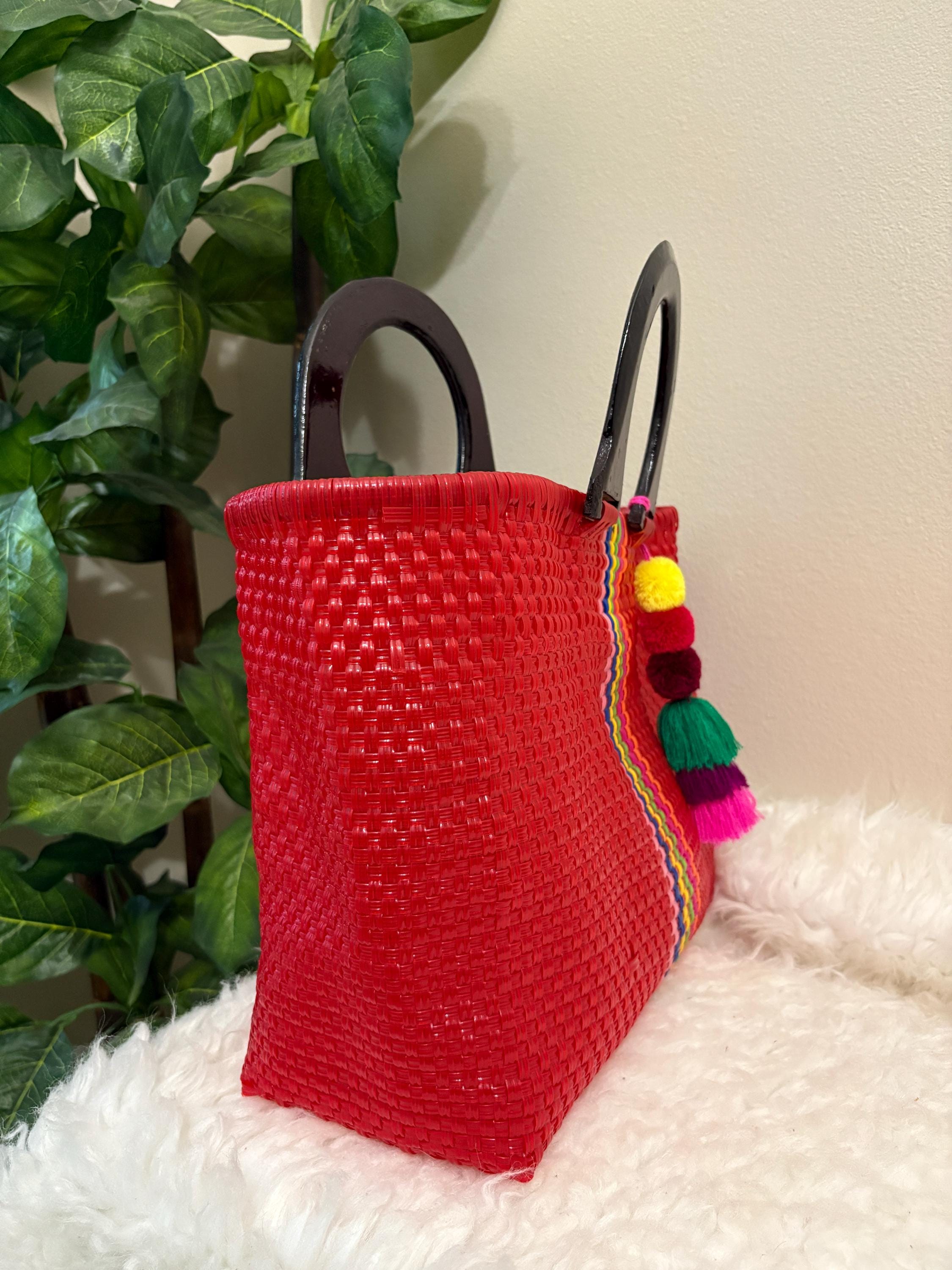 Handwoven Recycled Plastic Tote Bag: Mexican Artisan Beach Grocery Bag