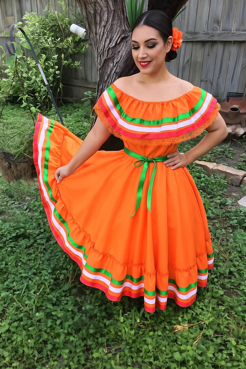 Gorgeous 2 Piece Folkloric Outfit, perfect for Fiesta, Dance, Festivals & Pageants