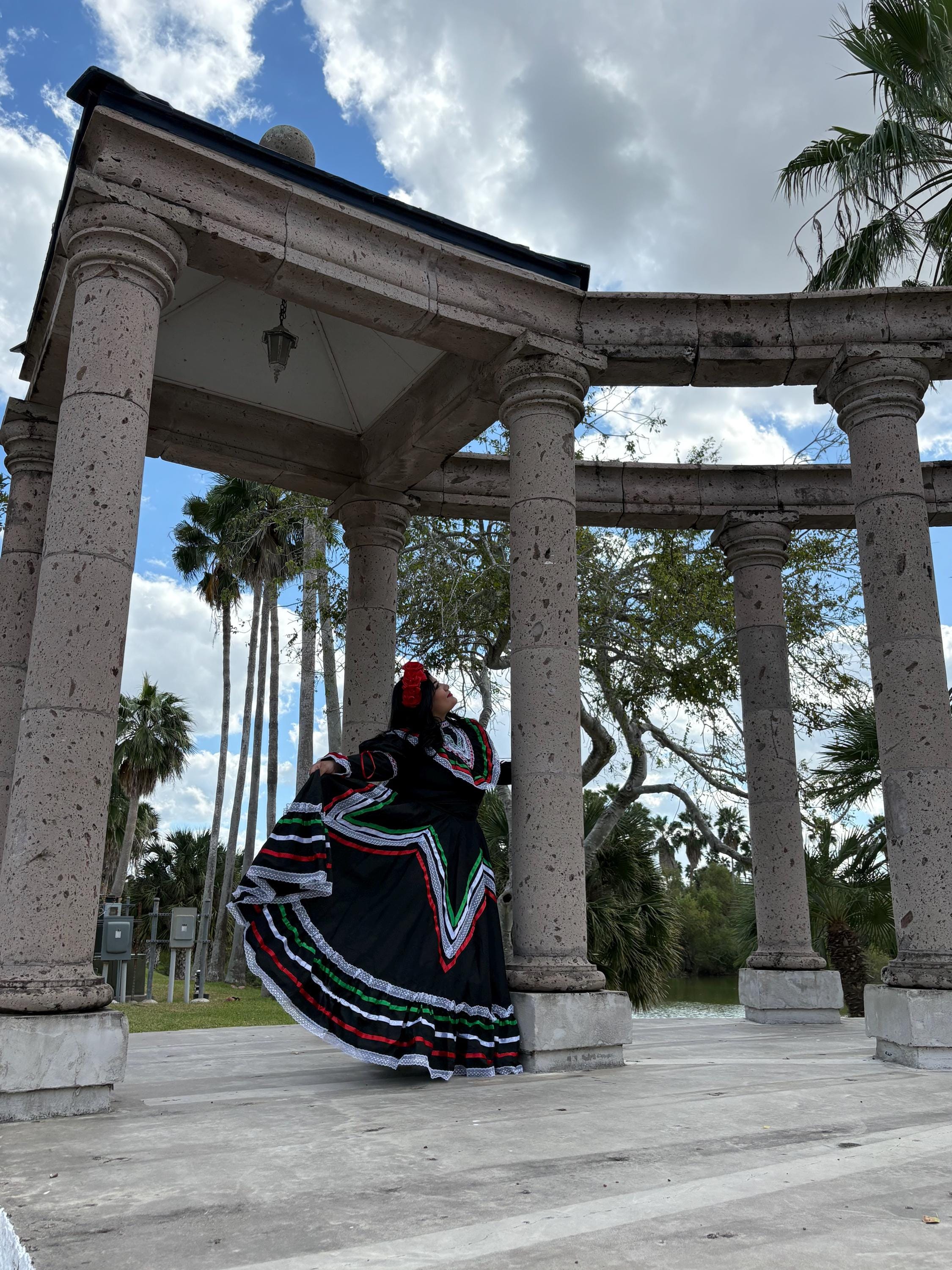 Image of Beautiful Women's Jalisco Outfit - Mexican Culture Costume - Handmade Outfit