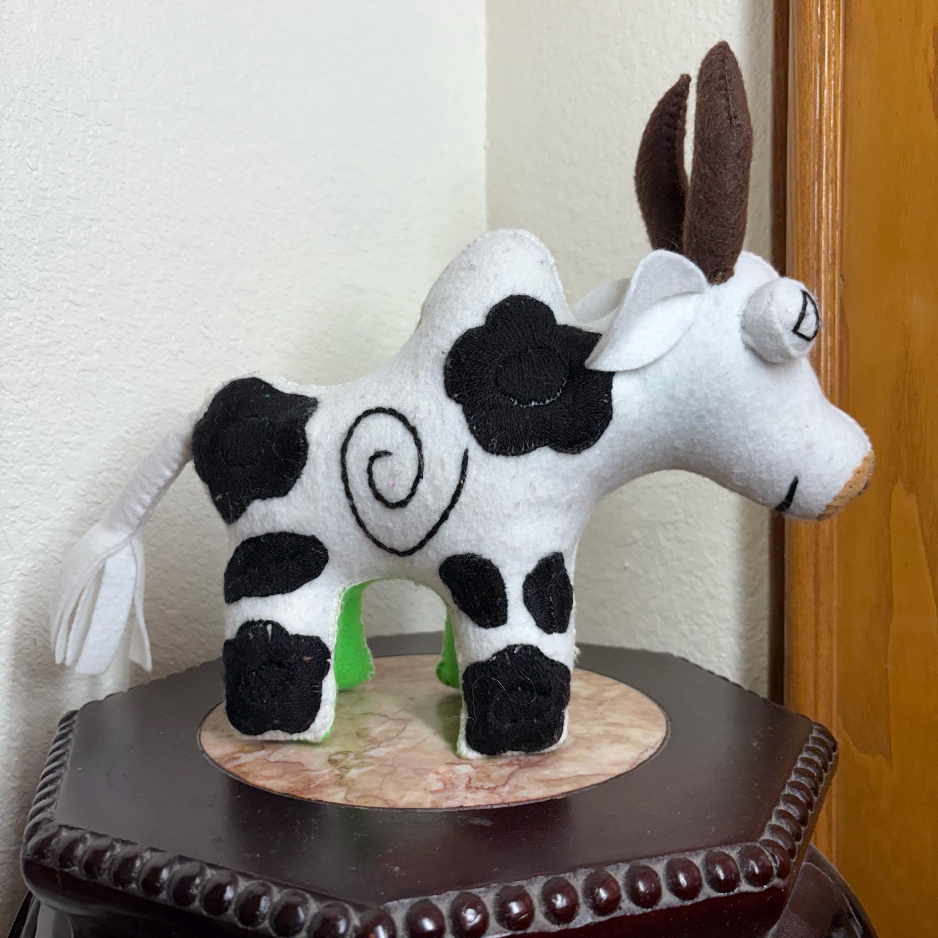 Hand Embroidered Felt Stuffed Animal: Mexican Artisanal Decoration
