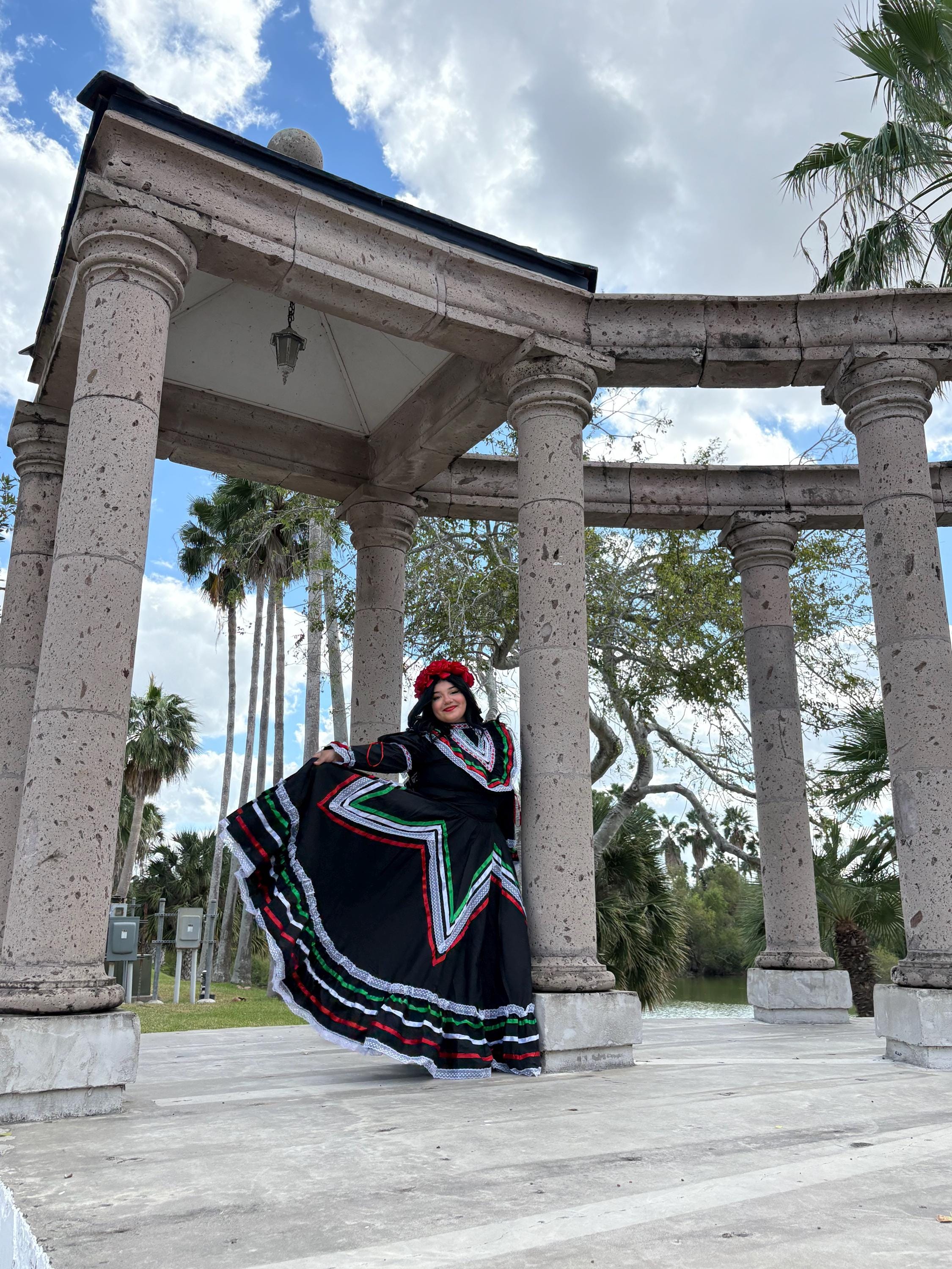 Image of Beautiful Women's Jalisco Outfit - Mexican Culture Costume - Handmade Outfit